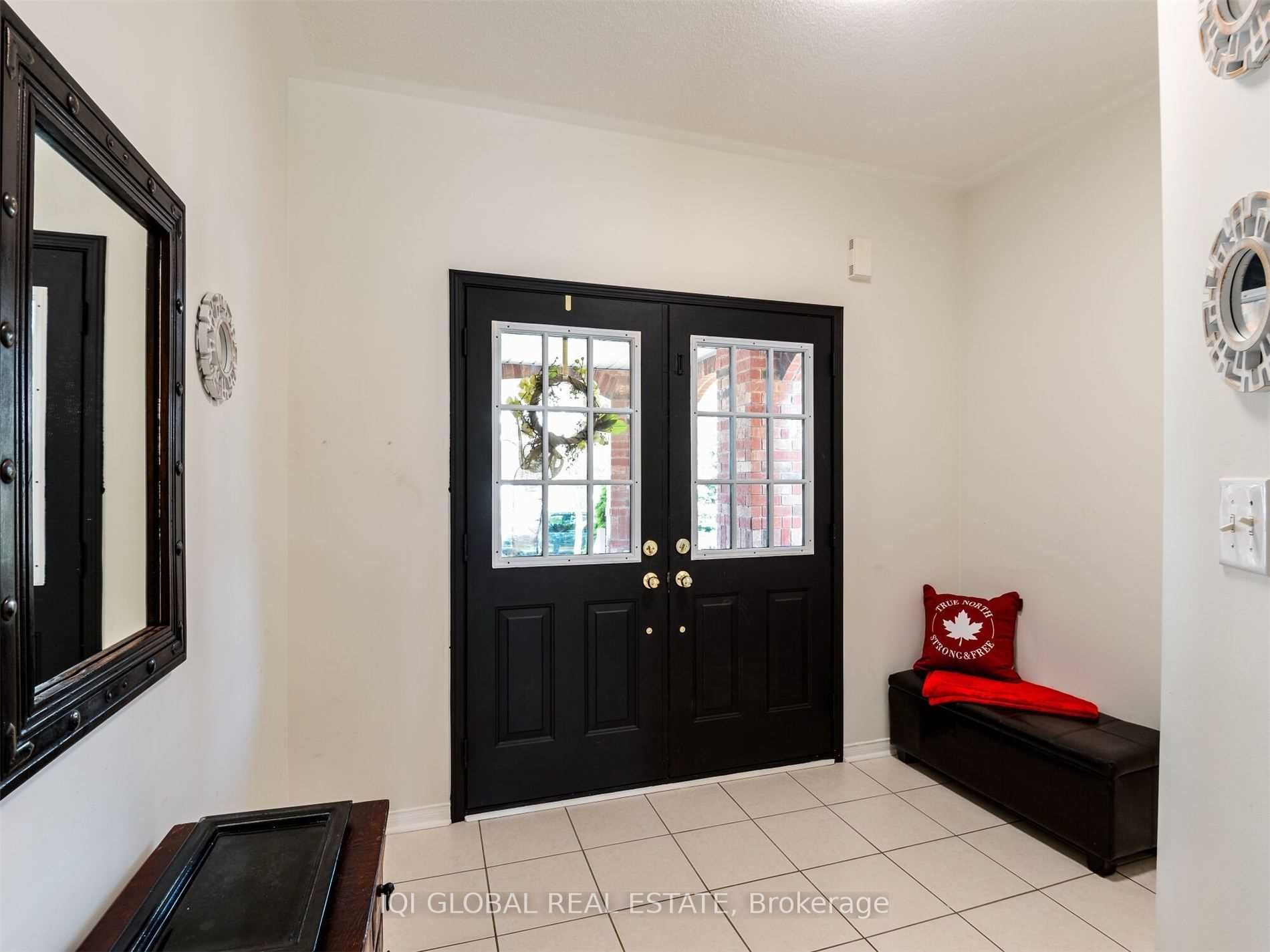 196 Featherstone Road N, Milton, ON L9T 6K3 photo 5