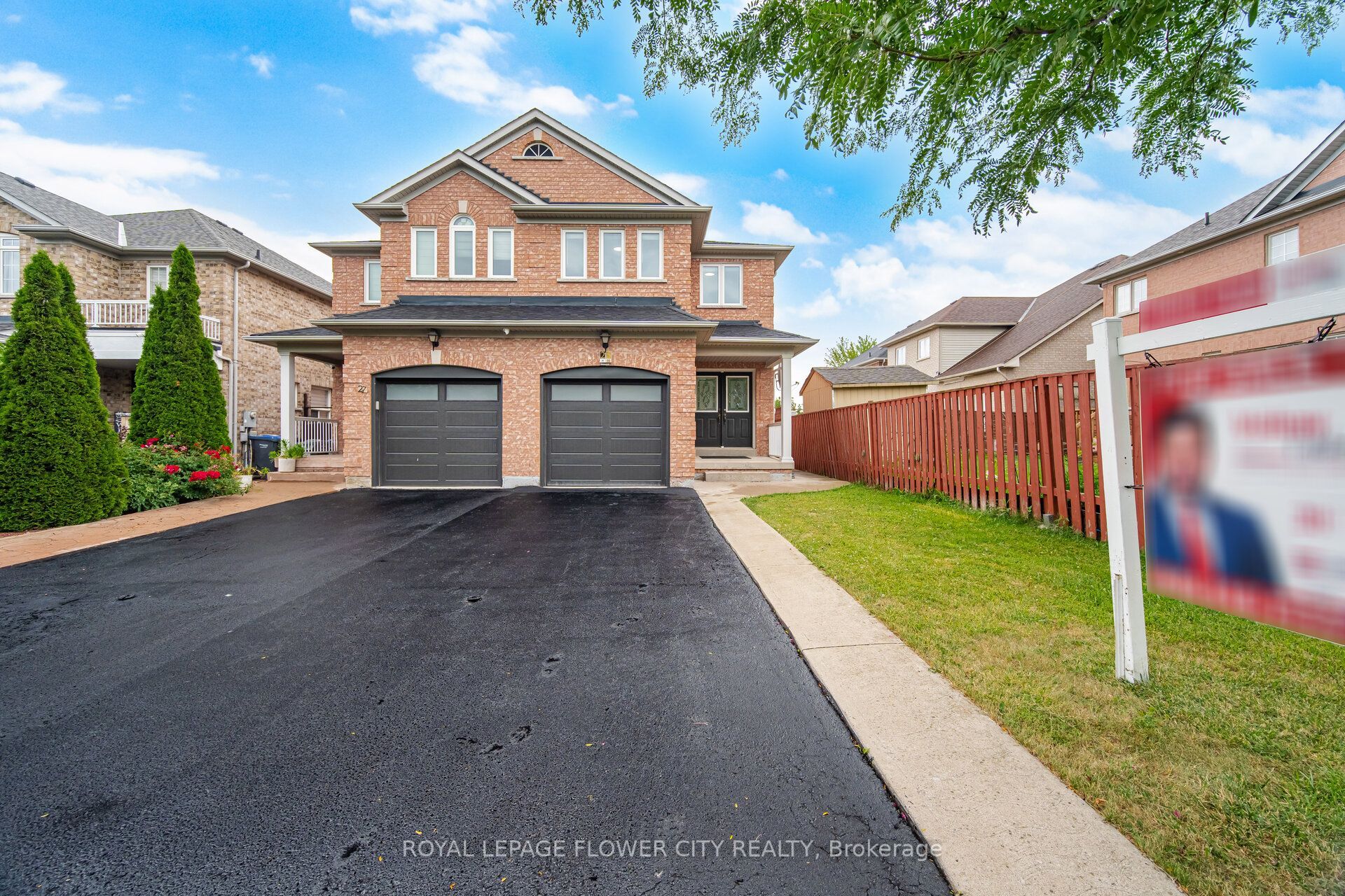 25 Skylar Circle, Brampton, ON L6P 0Z4