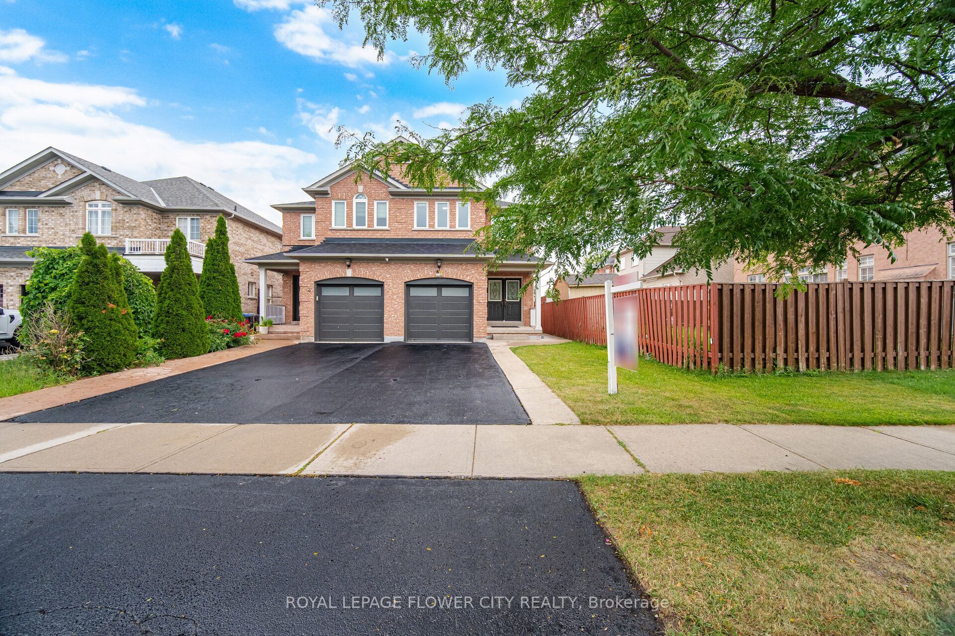 25 Skylar Circle, Brampton, ON L6P 0Z4 photo 3
