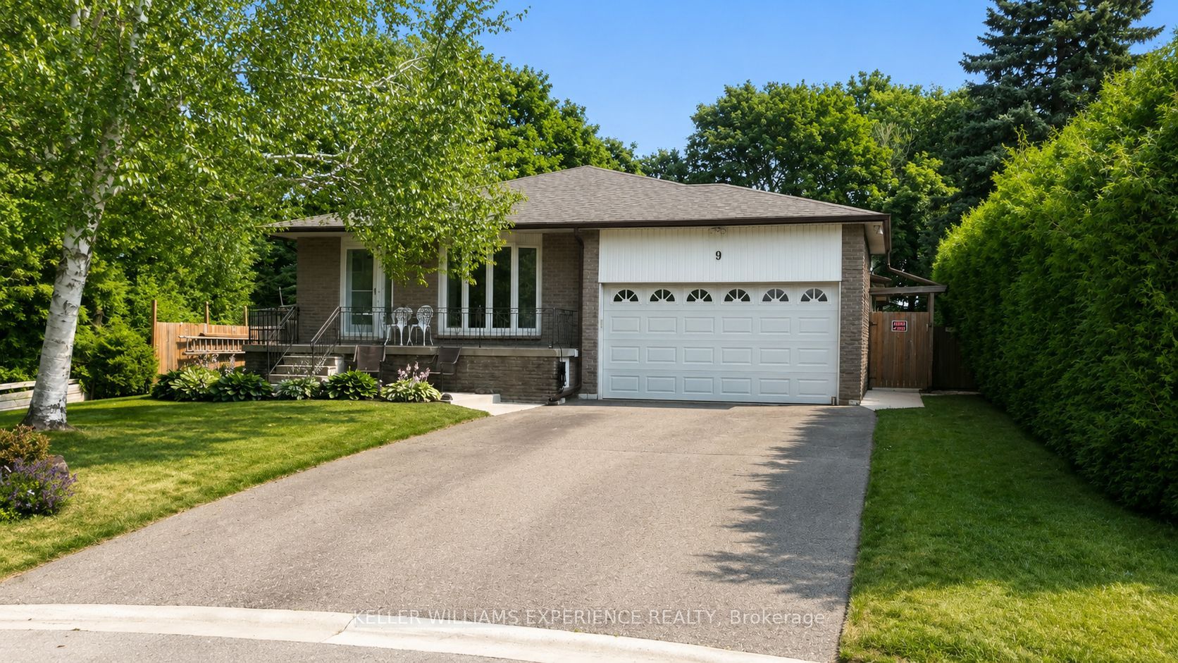 9 Palace Street, Caledon, ON L7K 0A2 photo 2