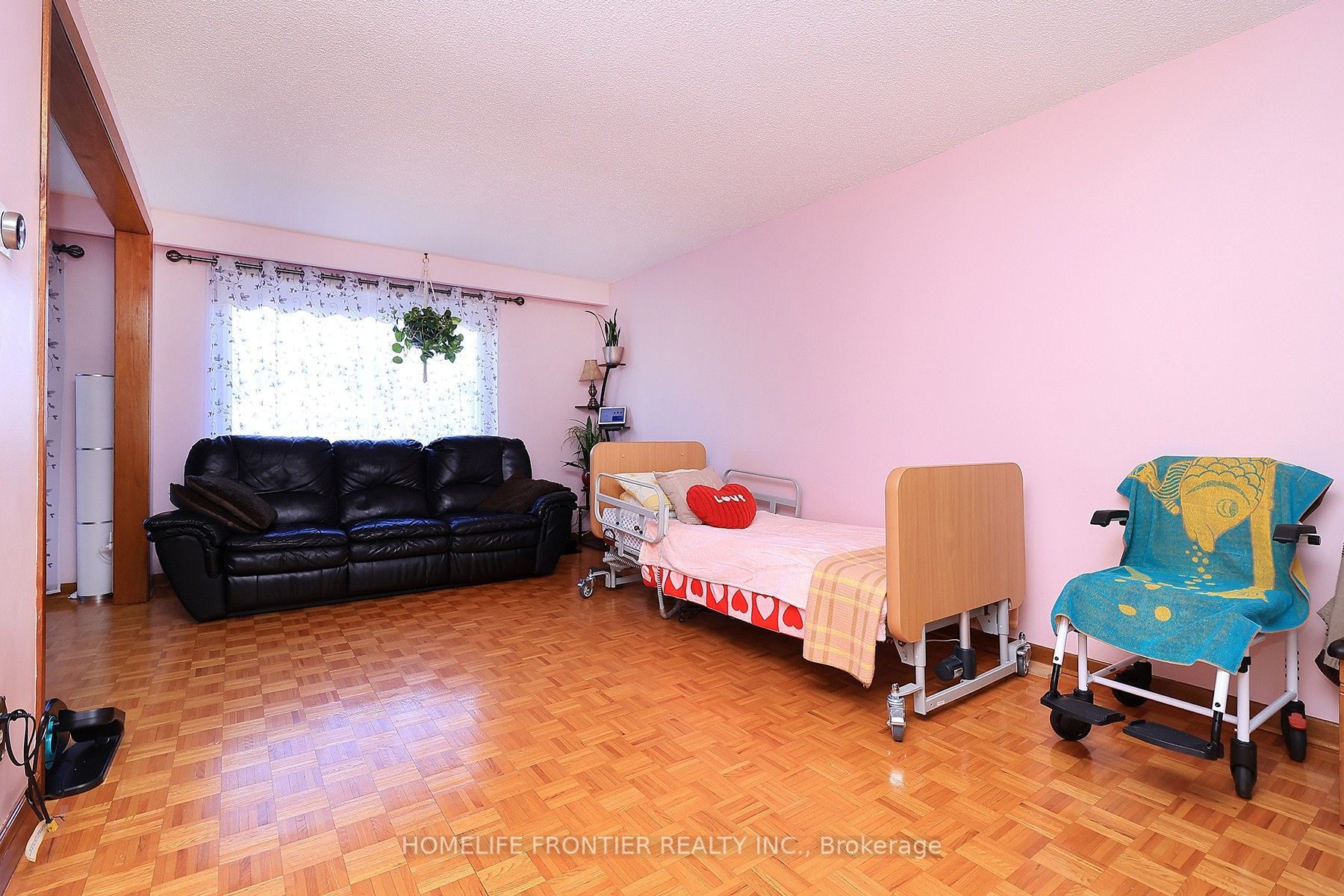 239 Beta Street, Toronto, ON M8W 4H7 photo 3