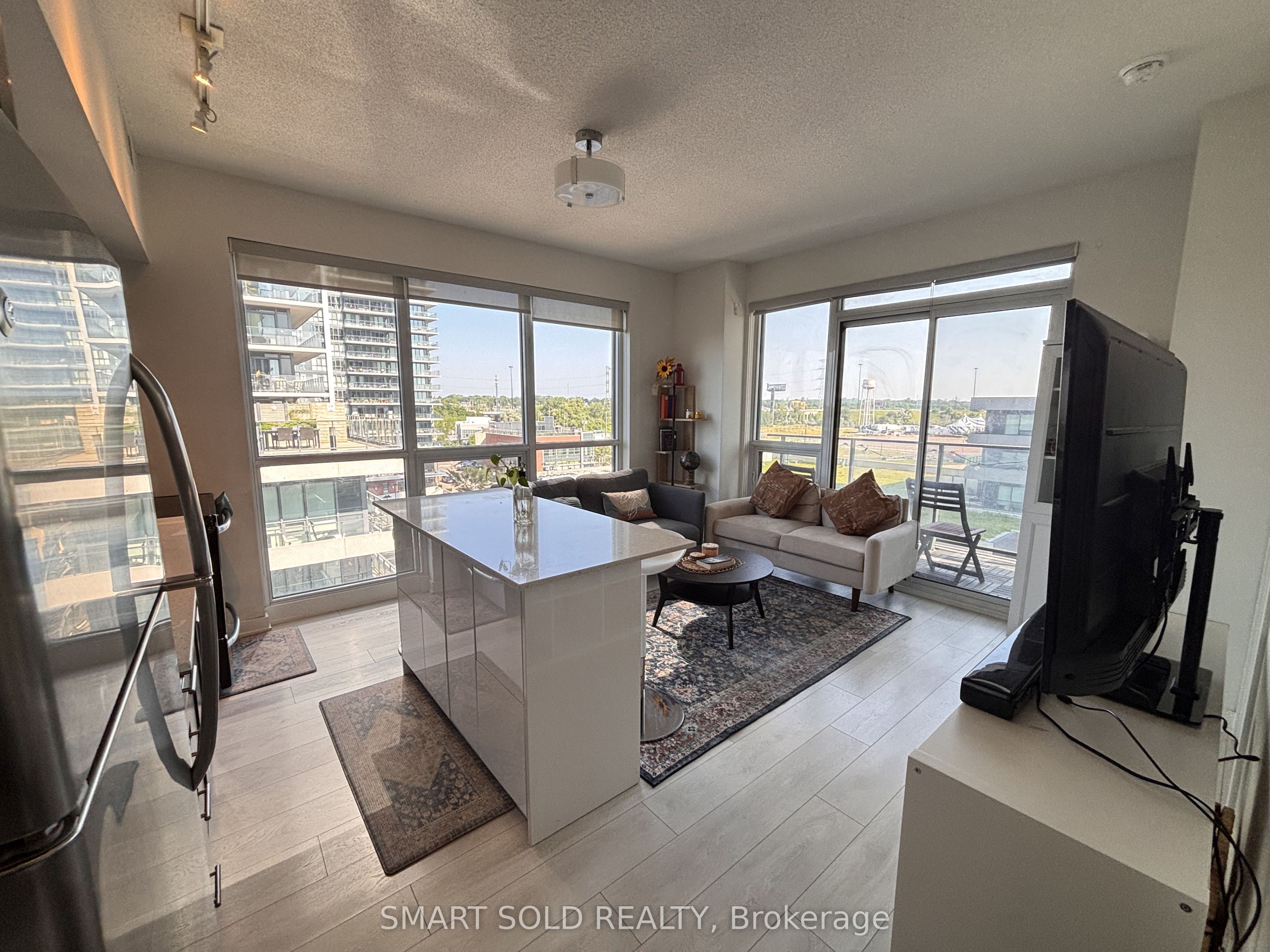 2212 Lake Shore Boulevard W 908, Toronto, ON M8V 0C2 photo 4