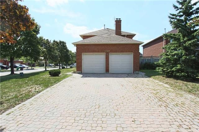460 Chieftan Circle Basement, Mississauga, ON L4Z 3A6