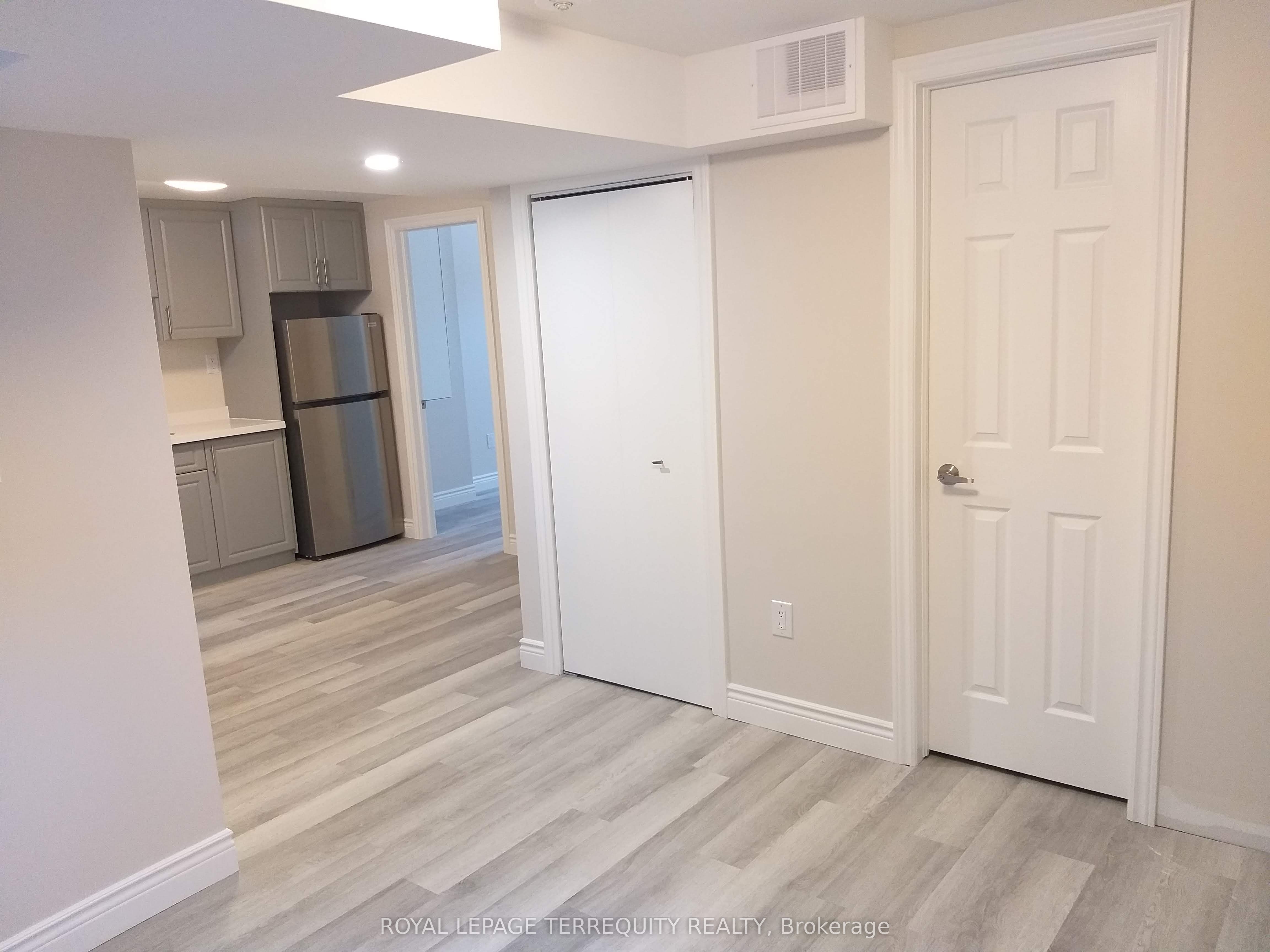 460 Chieftan Circle Basement, Mississauga, ON L4Z 3A6 photo 5