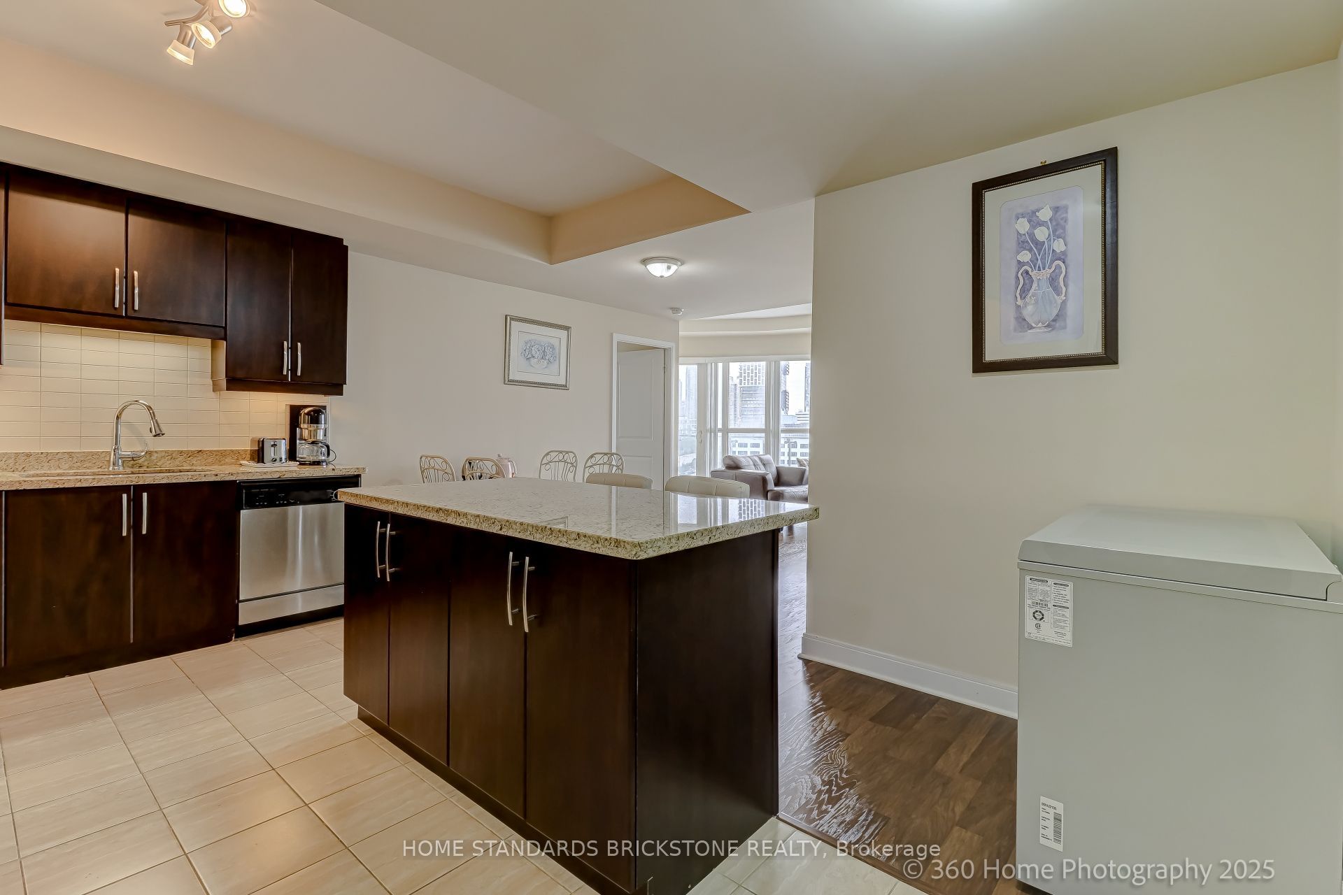50 Absolute Avenue 1106, Mississauga, ON L4Z 0A8