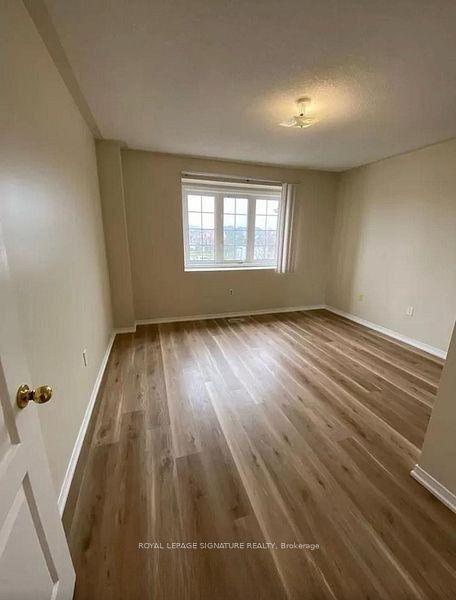 6112 Windfleet Crescent, Mississauga, ON L5V 2Z6 photo 4
