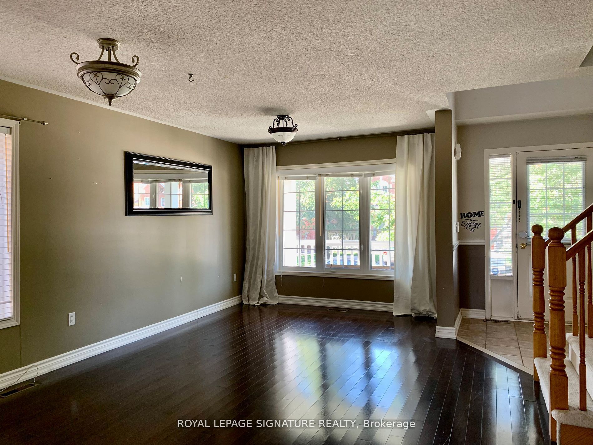 3173 High Springs Crescent, Mississauga, ON L5B 4G6 photo 3