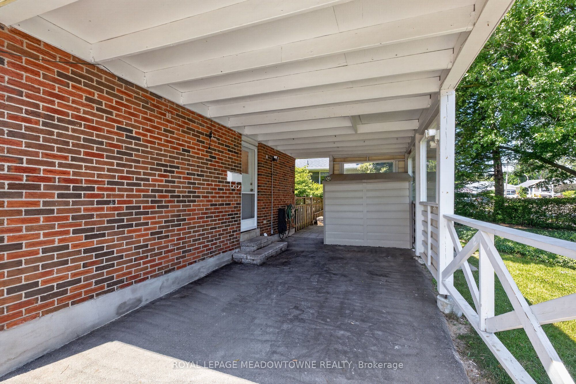 377 Delrex Boulevard, Halton Hills, ON L7G 4H6 photo 4