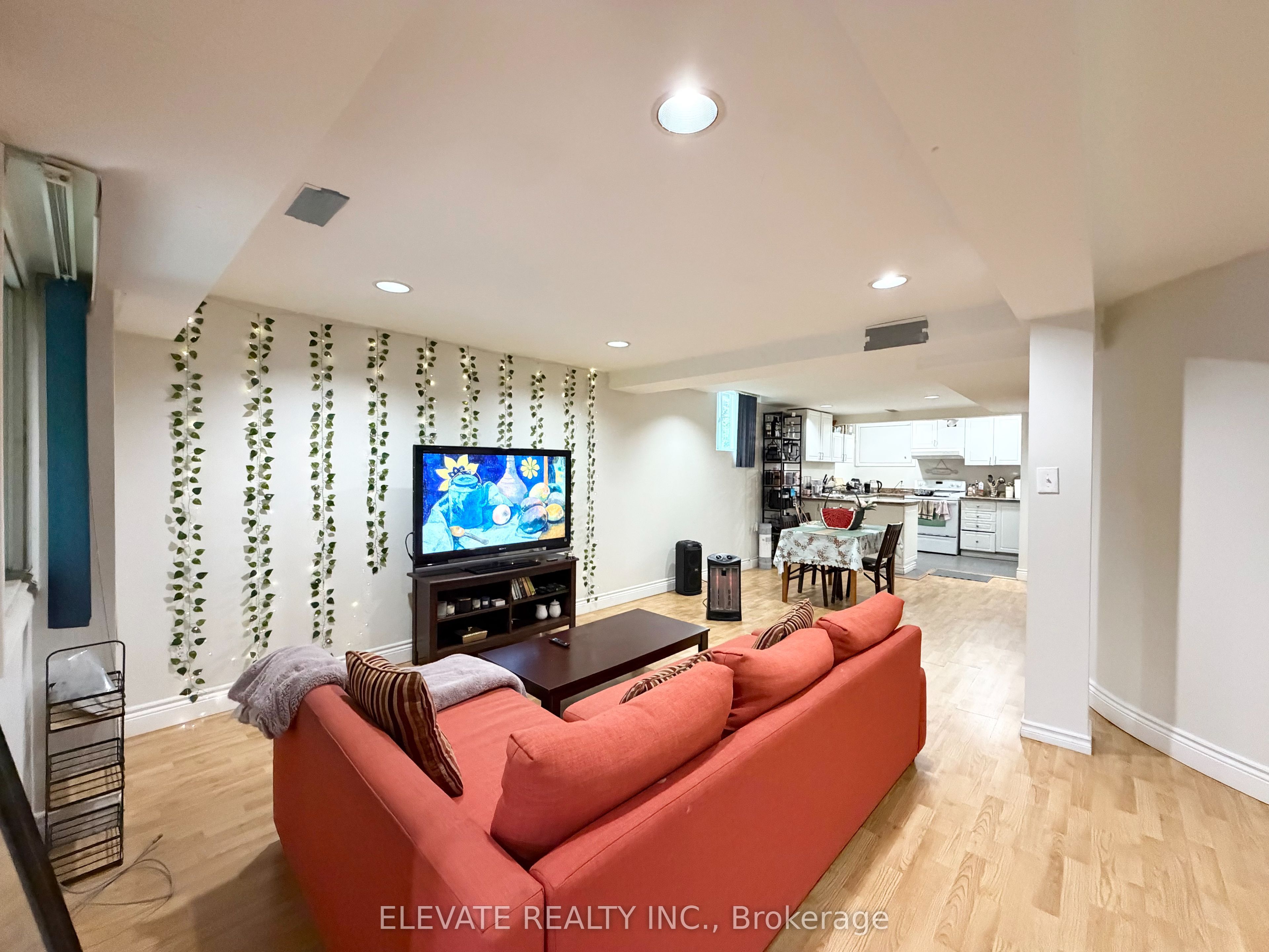 1556 Princelea (Basement) Place, Mississauga, ON L5M 3P2 photo 4