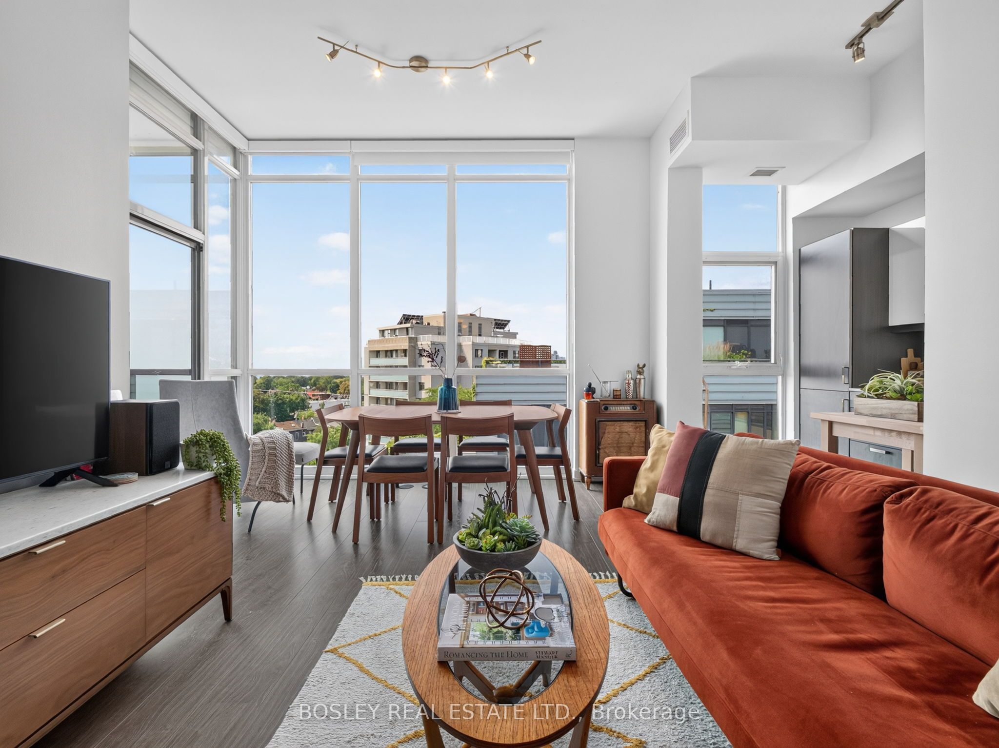 36 Howard Park Avenue 801, Toronto, ON M6R 0A5 photo 2