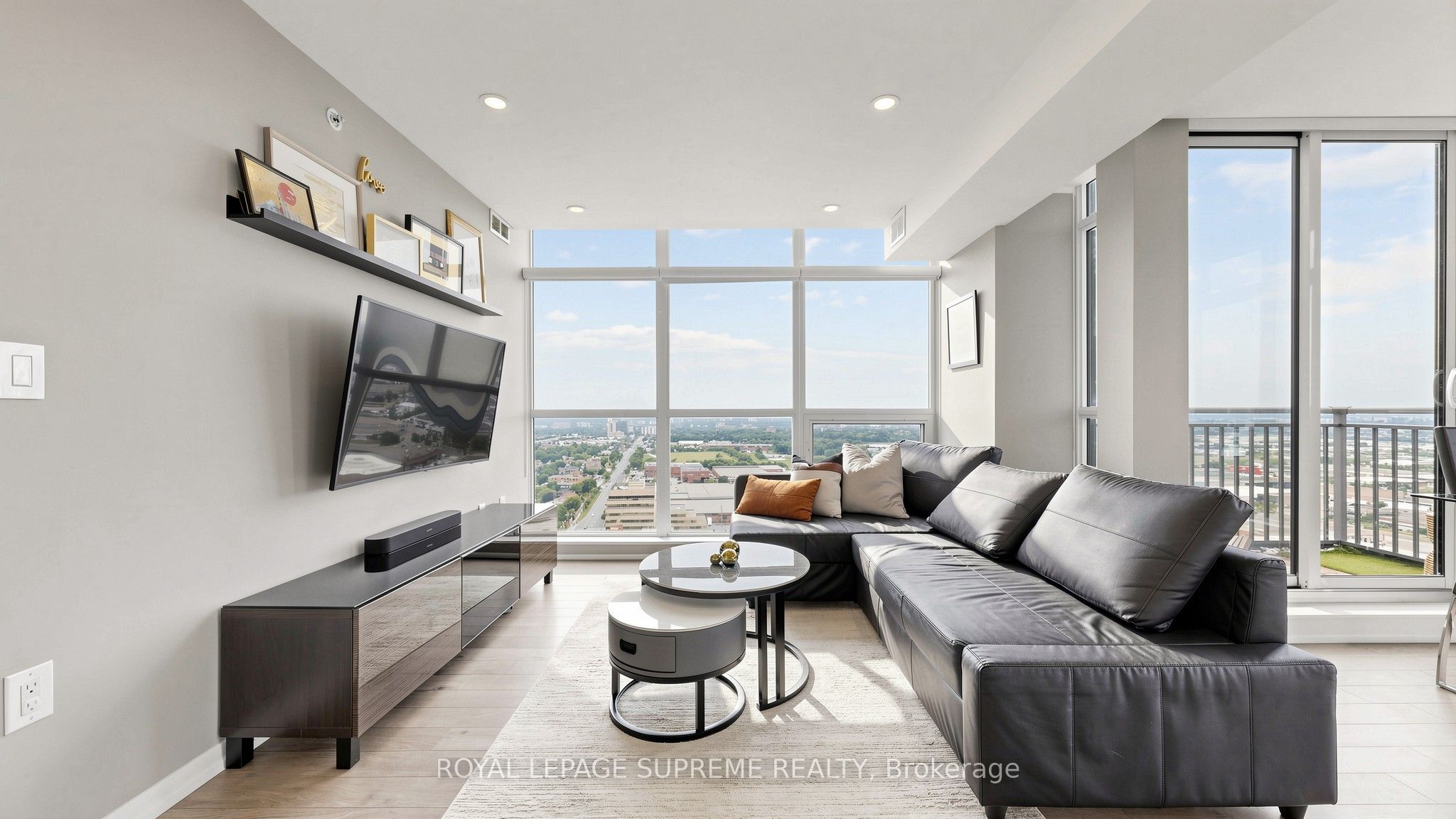 830 W Lawrence Avenue W 2702, Toronto, ON M6A 0B6 photo 4