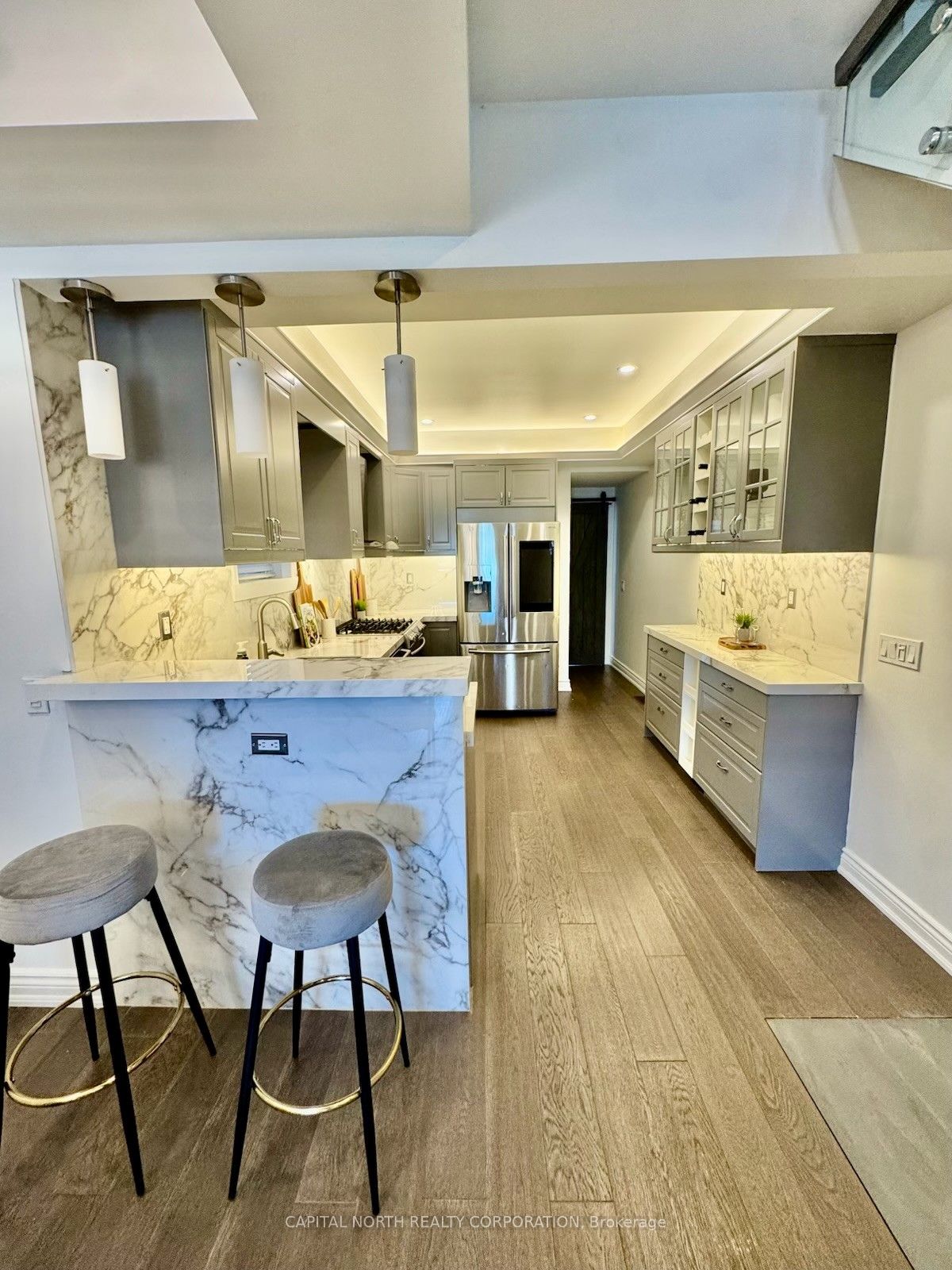 219 McRoberts Avenue, Toronto, ON M6E 4P3 photo 4