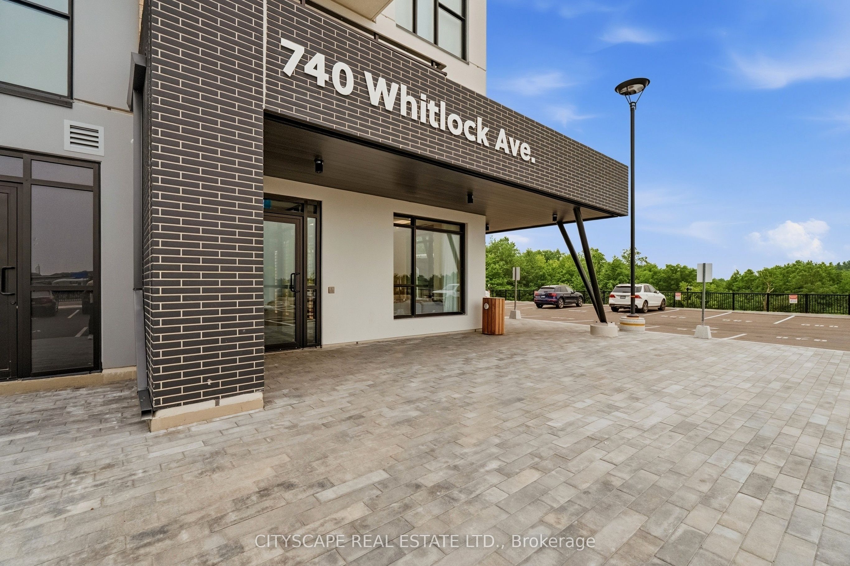740 Whitlock Avenue 302, Milton, ON L9E 2B6 photo 3