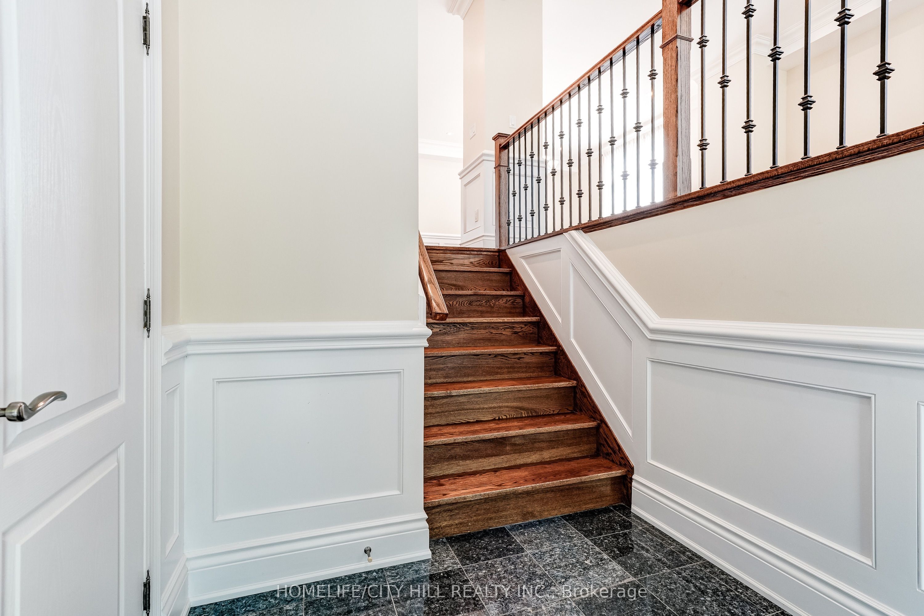 107 Brownville Avenue, Toronto, ON M6N 4L2 photo 5