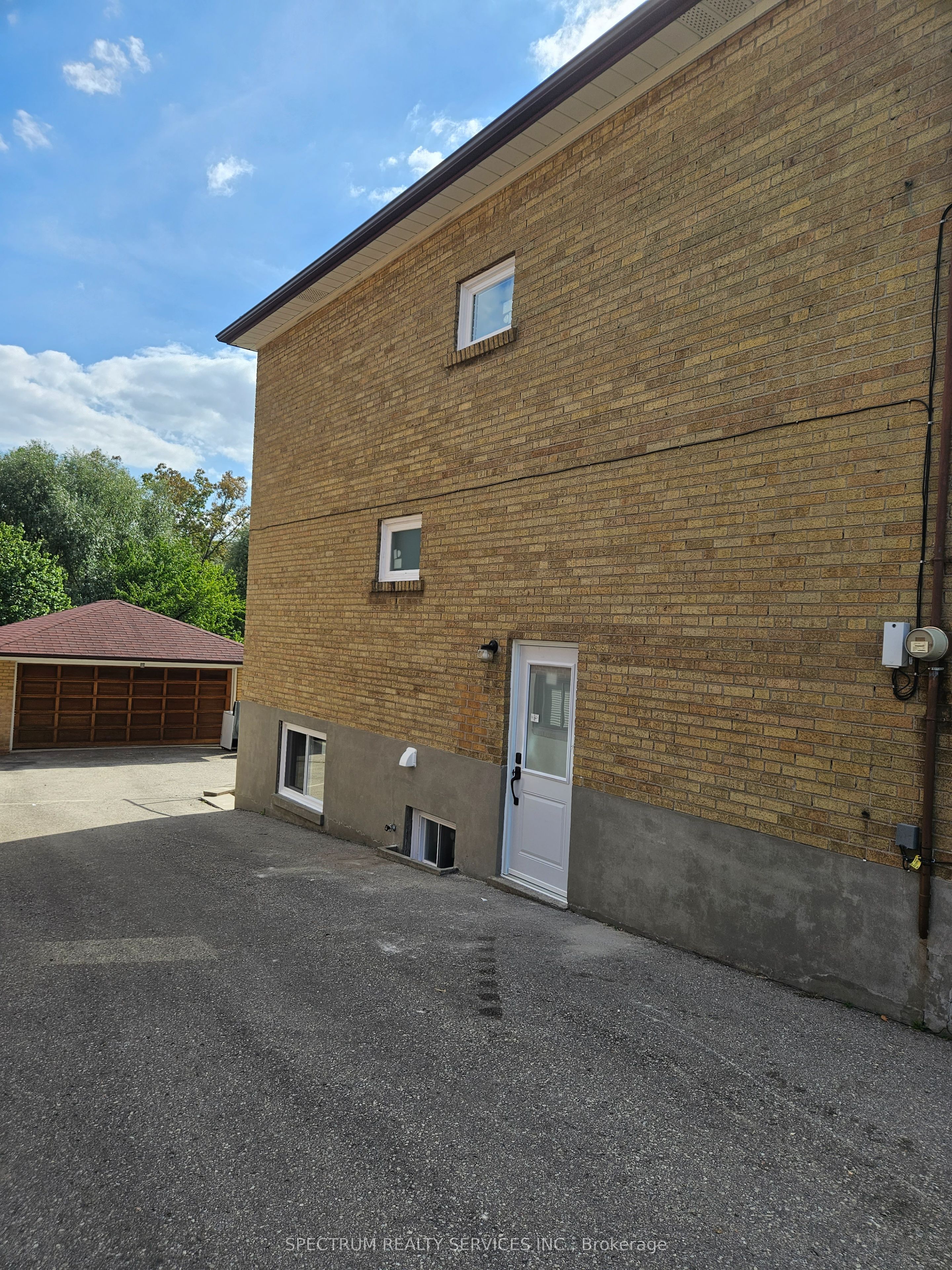 49 Gotham Court Unit 1, Toronto, ON M6M 2W9 photo 2