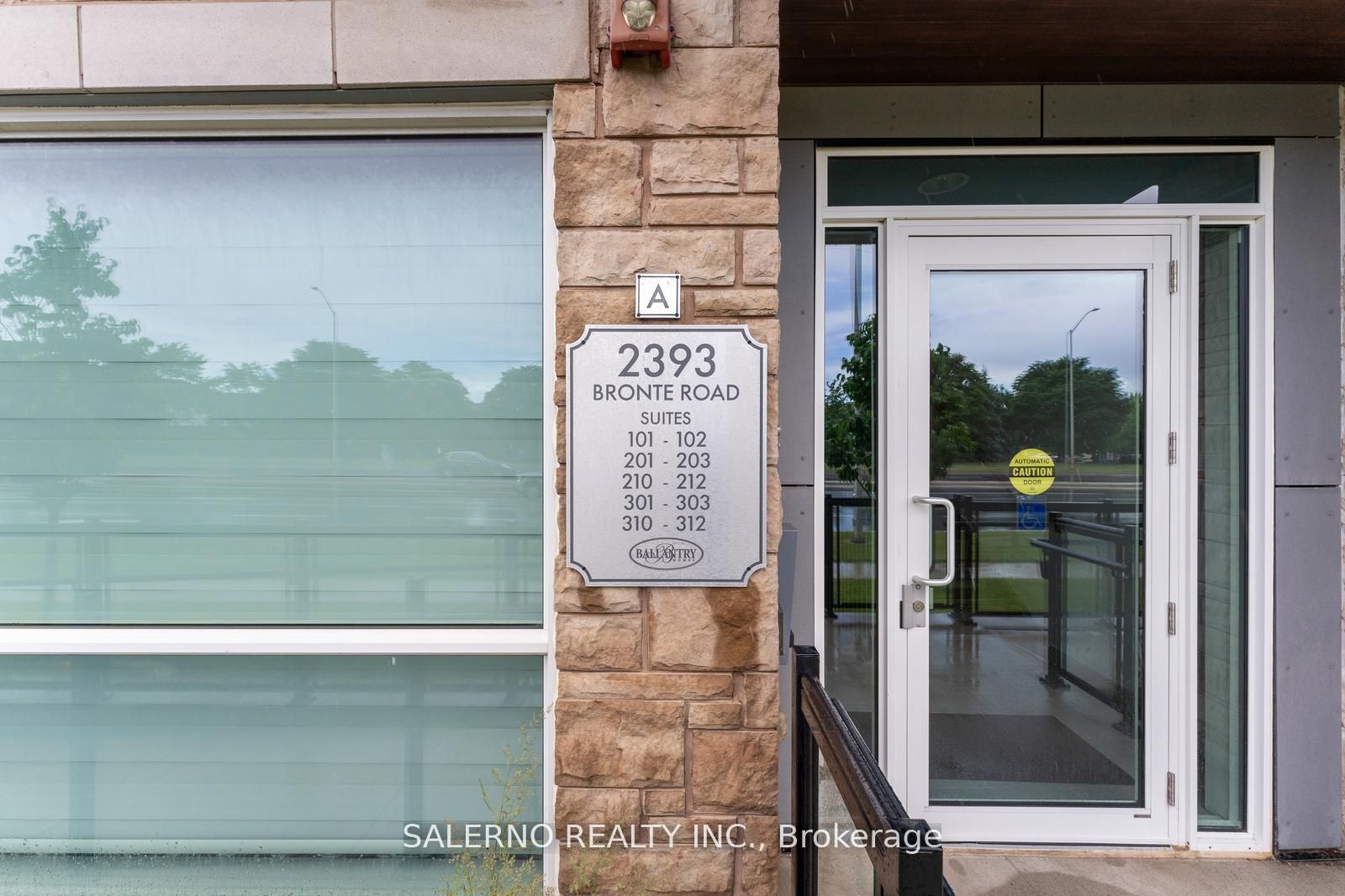 2393 Bronte Road 210, Oakville, ON L6M 4J2 photo 4