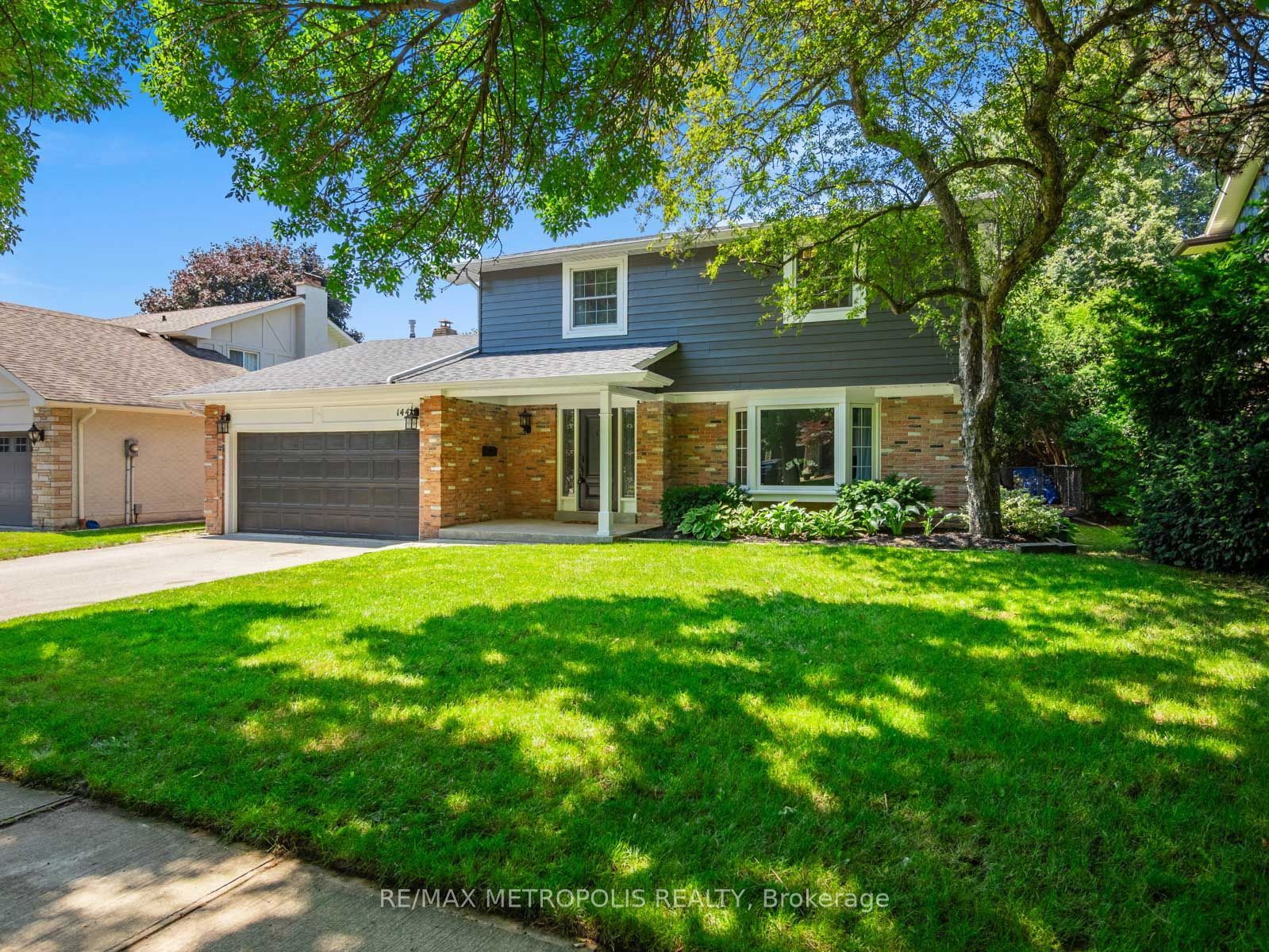 144 All Saints Crescent, Oakville, ON L6J 5Y8 photo 2