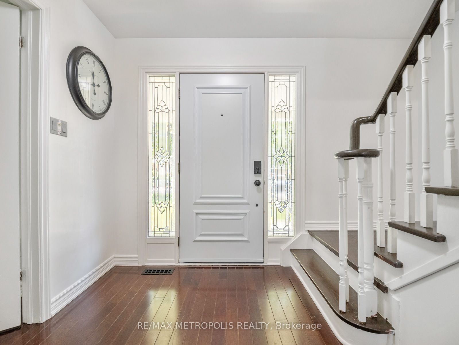 144 All Saints Crescent, Oakville, ON L6J 5Y8 photo 4