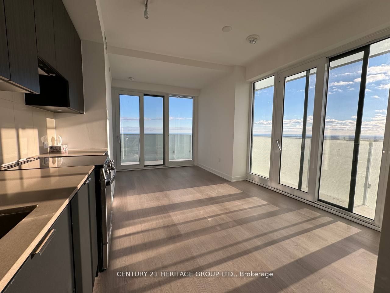 3883 Quartz Road S 4409, Mississauga, ON L5B 0M4 photo 2