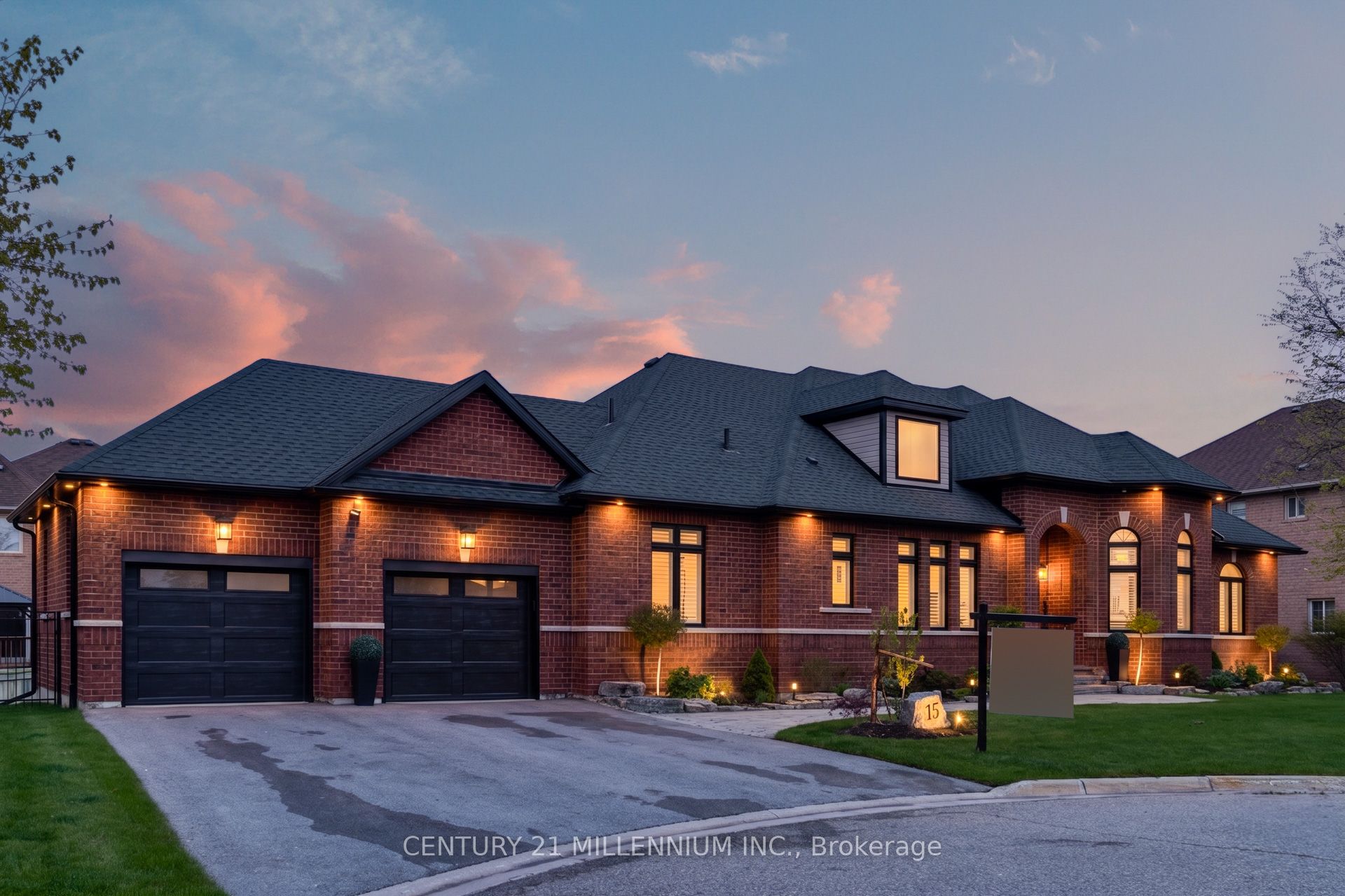 15 Bimmer Place, Brampton, ON L7A 1J4