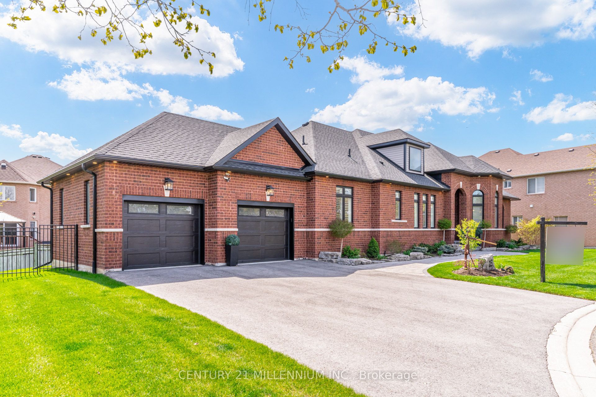 15 Bimmer Place, Brampton, ON L7A 1J4 photo 4