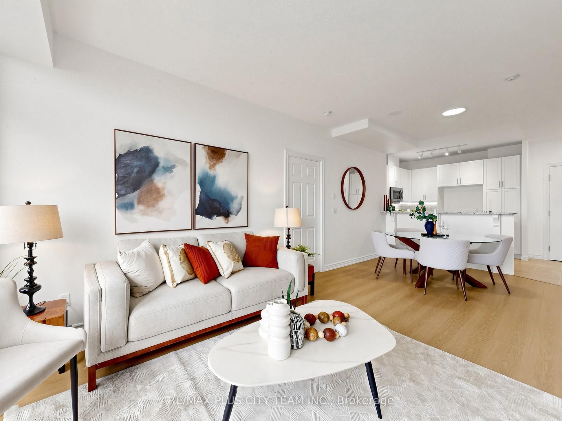 1135 Royal York Road 1009, Toronto, ON M9A 0C3 photo 3
