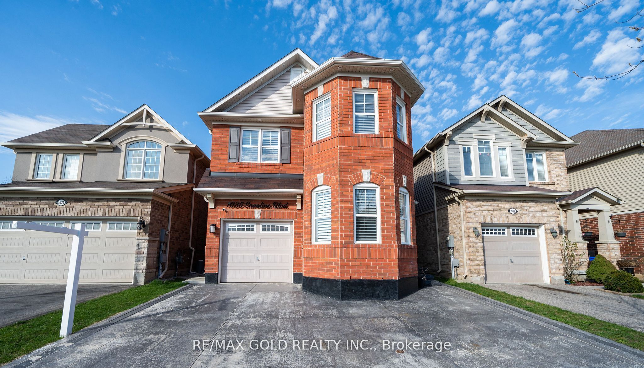 1035 SAVOLINE Boulevard, Milton, ON L9T 8P2