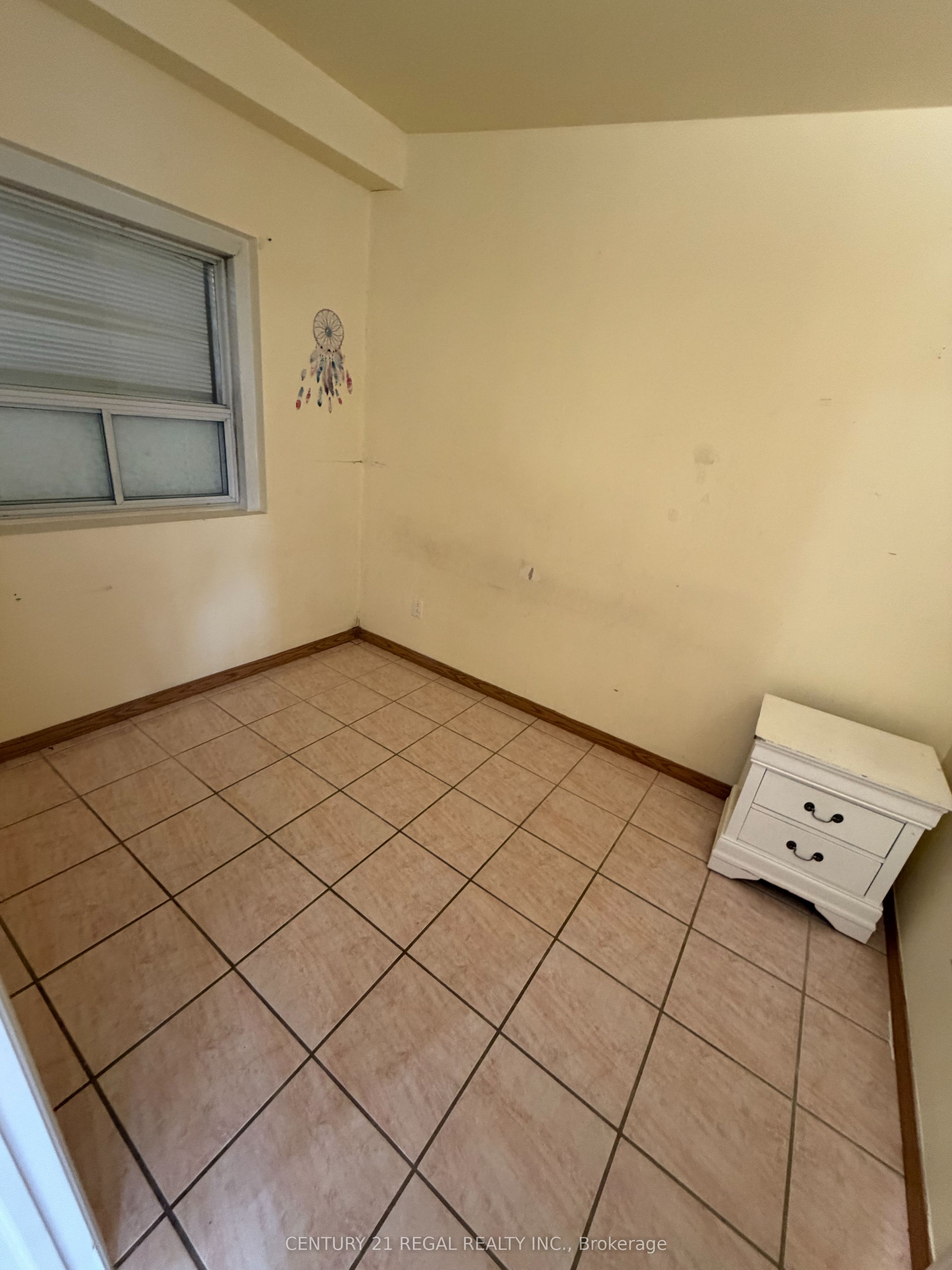 690 Jane Street, Toronto, ON M6N 4A8 photo 3