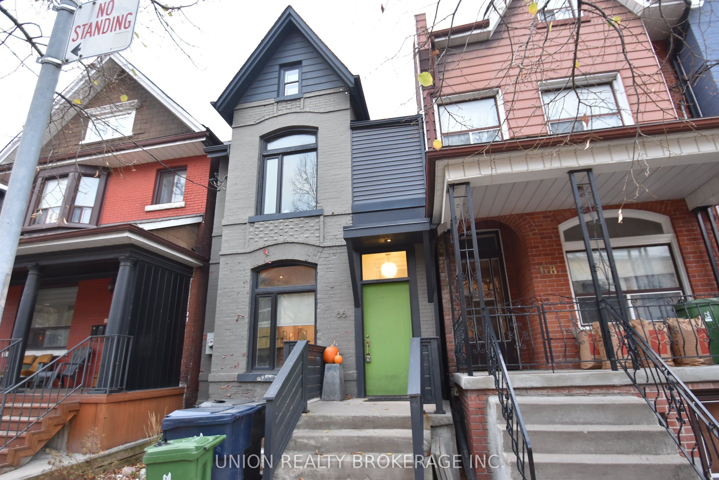 66 Lansdowne Avenue 1, Toronto, ON M6K 2V9 photo 5