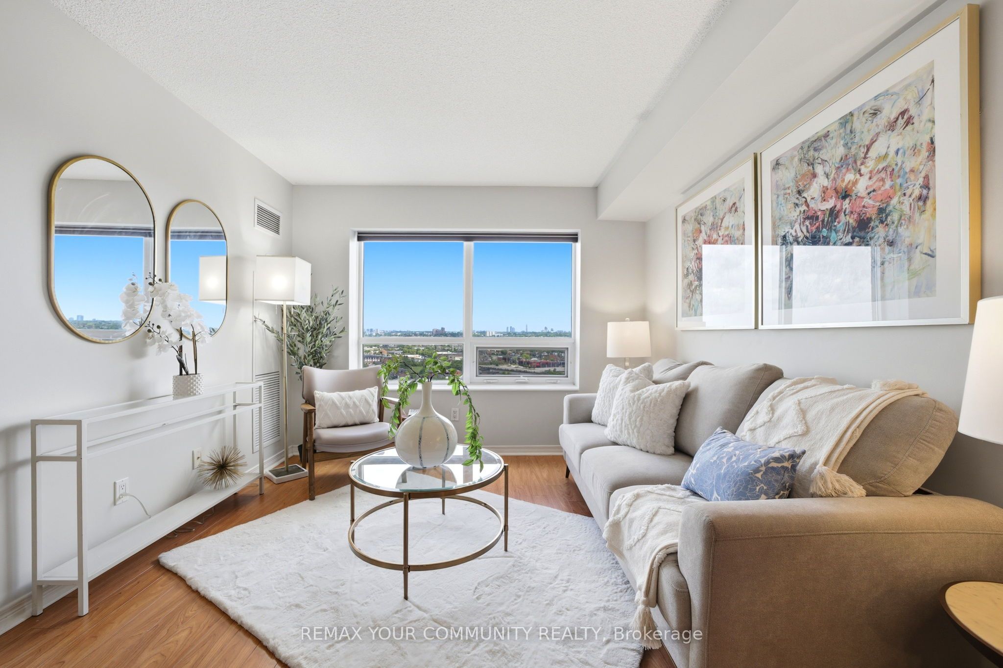60 Heintzman Street 2102, Toronto, ON M6P 5A1 photo 4