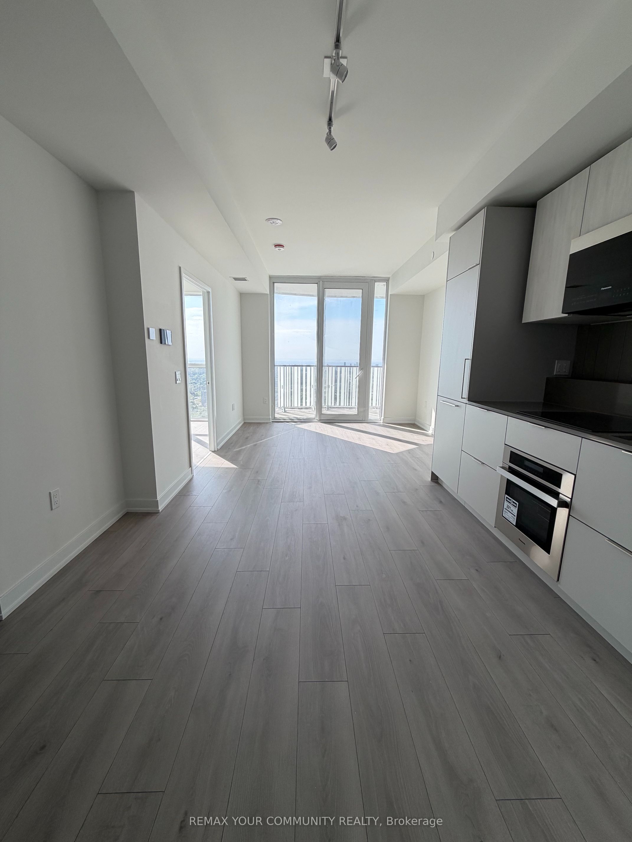 1 Fairview Road E 2901, Mississauga, ON L5A 0B4 photo 5