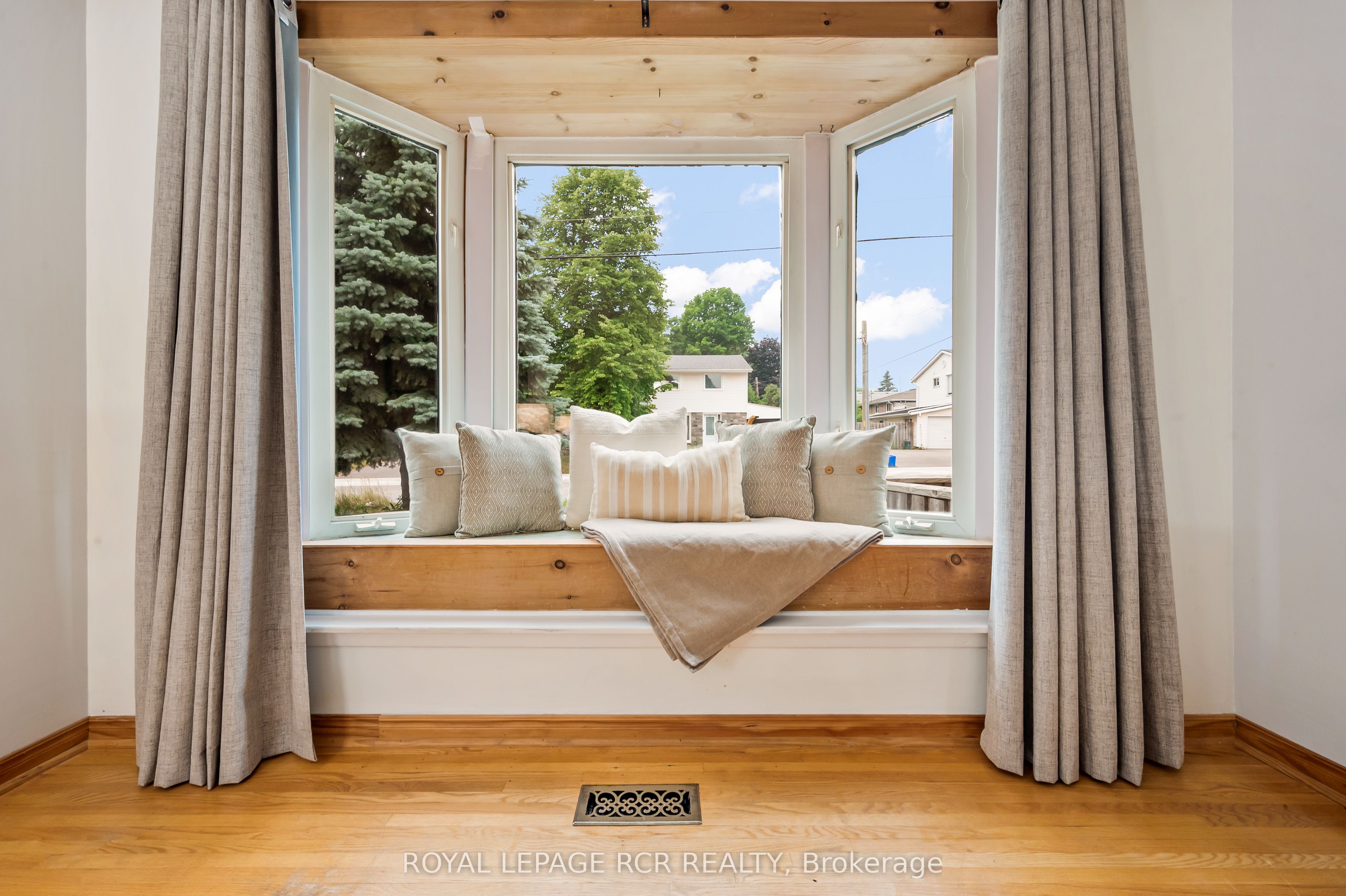 7 Cardwell Street, Orangeville, ON L9W 2V5 photo 4