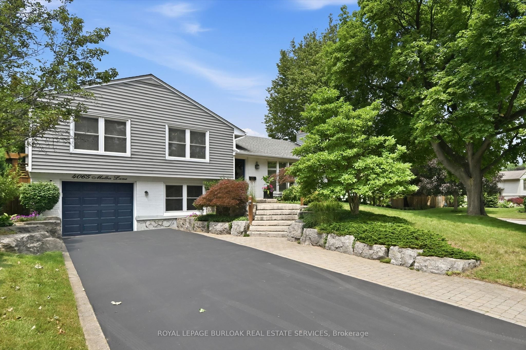 4065 Melba Lane, Burlington, ON L7L 2C2