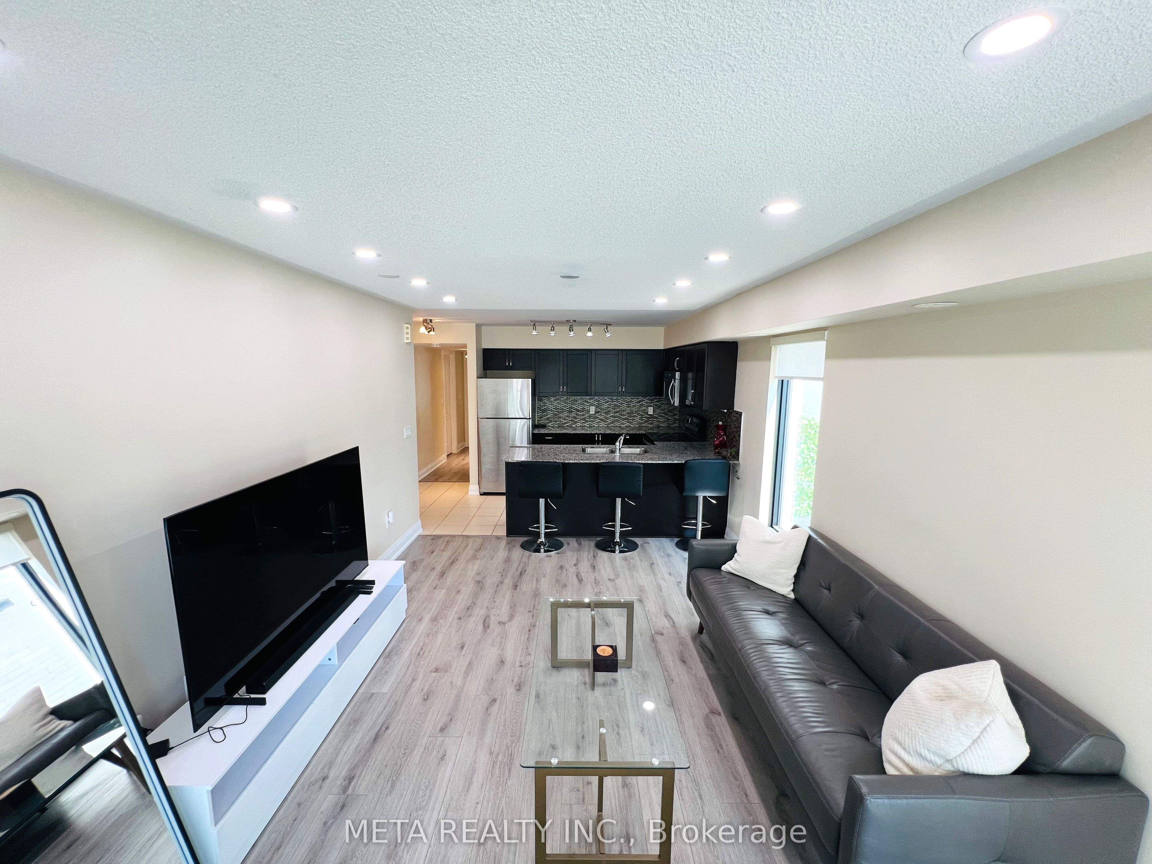 138 Widdicombe Hill Boulevard 701, Toronto, ON M9R 0A9
