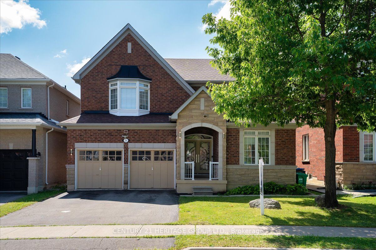 19 Reynolds Avenue, Brampton, ON L6P 2C1