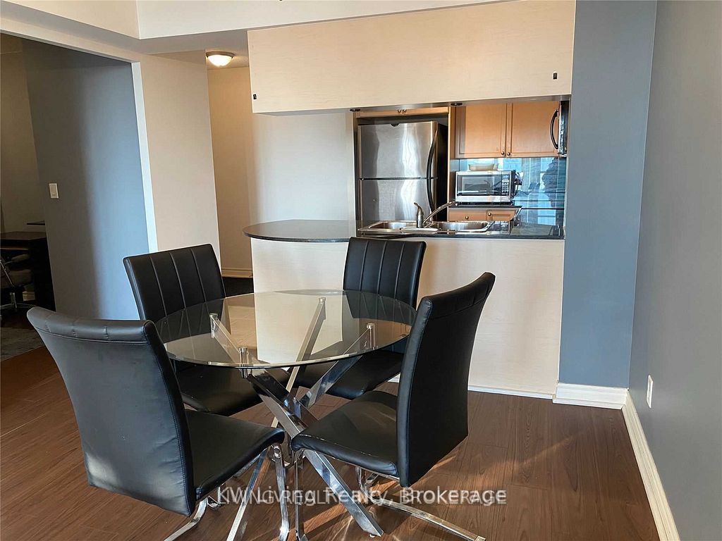 4090 Living Arts Drive 2007, Mississauga, ON L5B 4M8 photo 2