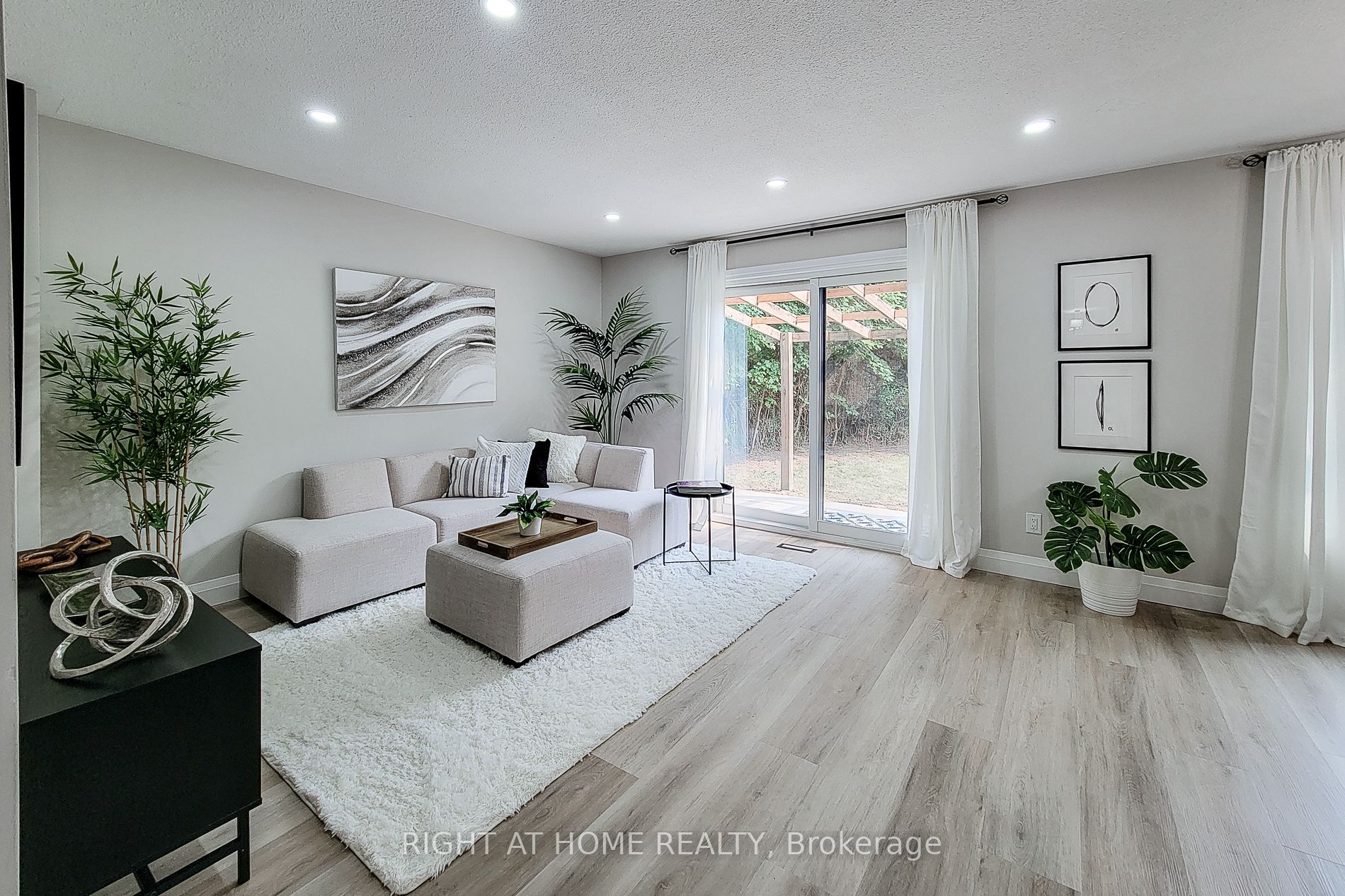 3574 Autumnleaf Crescent, Mississauga, ON L5L 1K5 photo 2