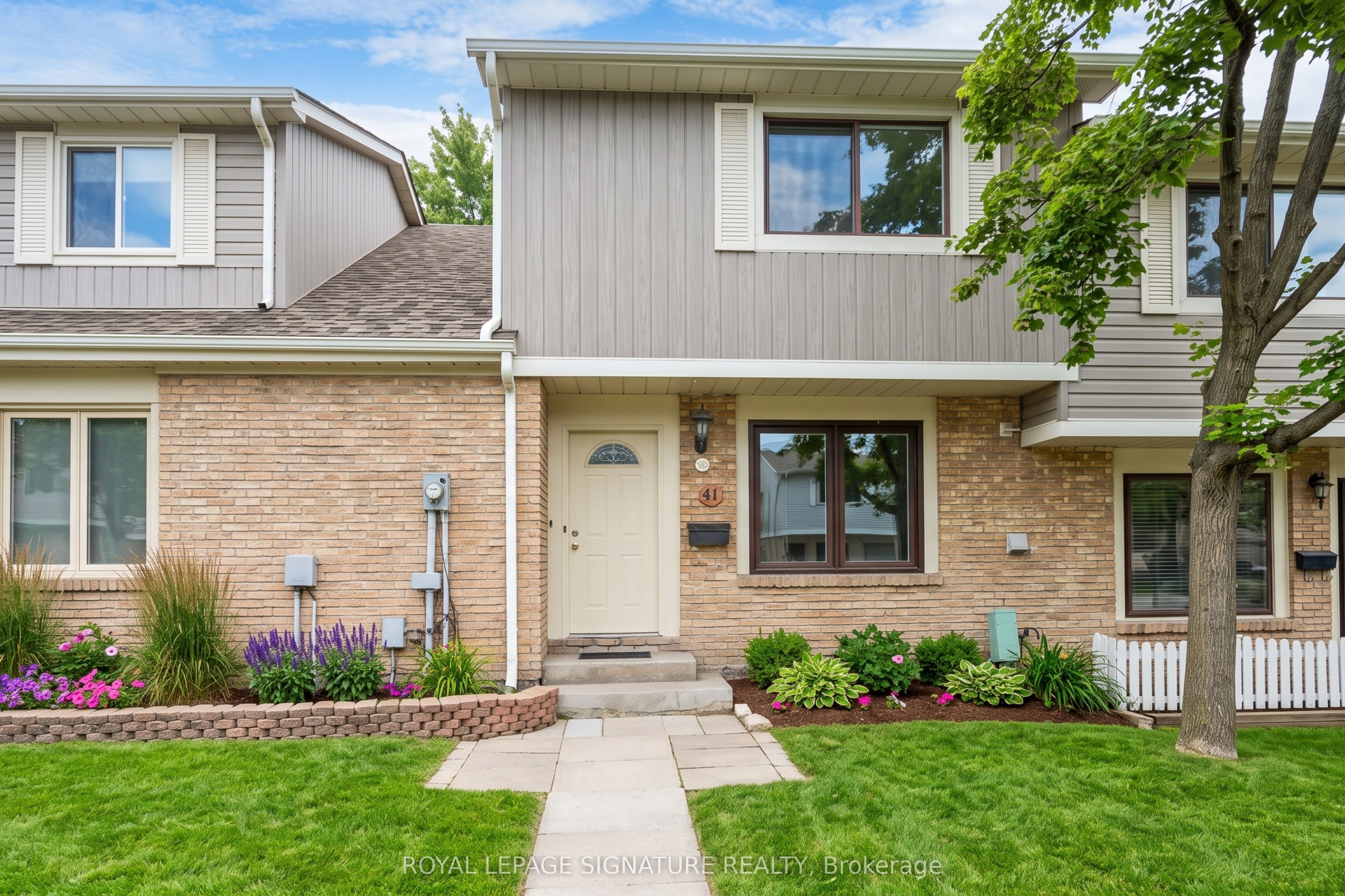 98 Falconer Drive 41, Mississauga, ON L5N 1Y2