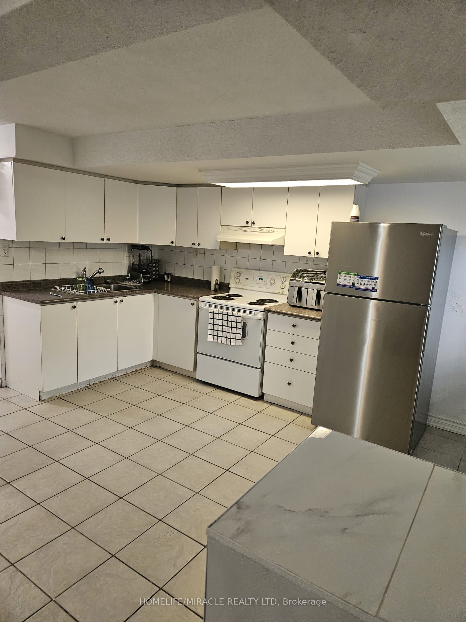 43 Blossom Avenue W, Brampton, ON L6X 2W2
