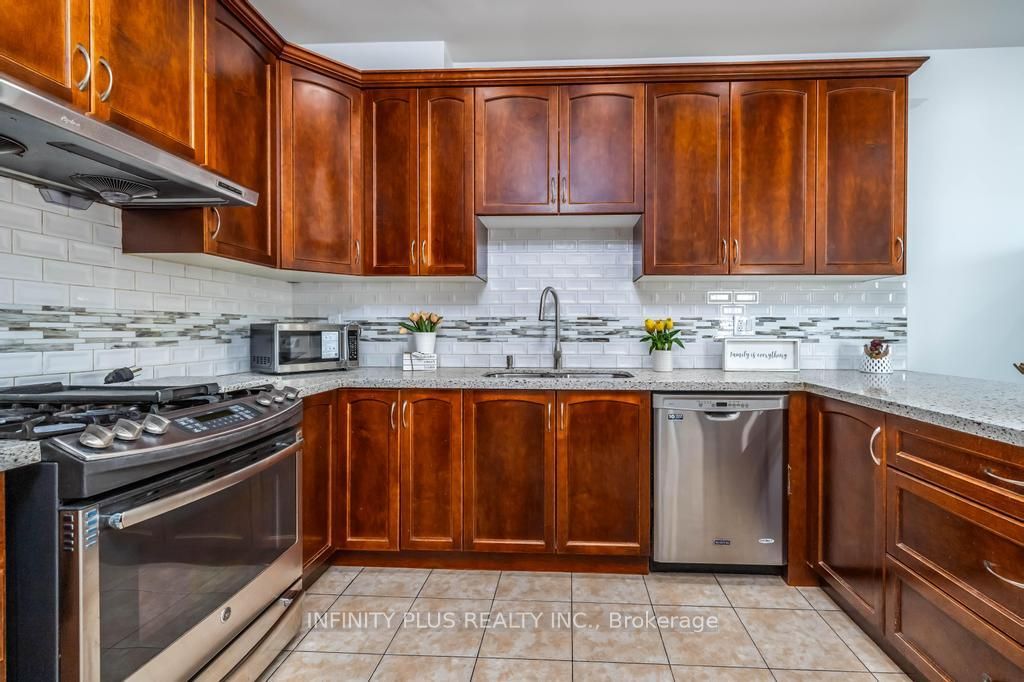 1 Ebury Drive, Brampton, ON L6X 0Z3 photo 4