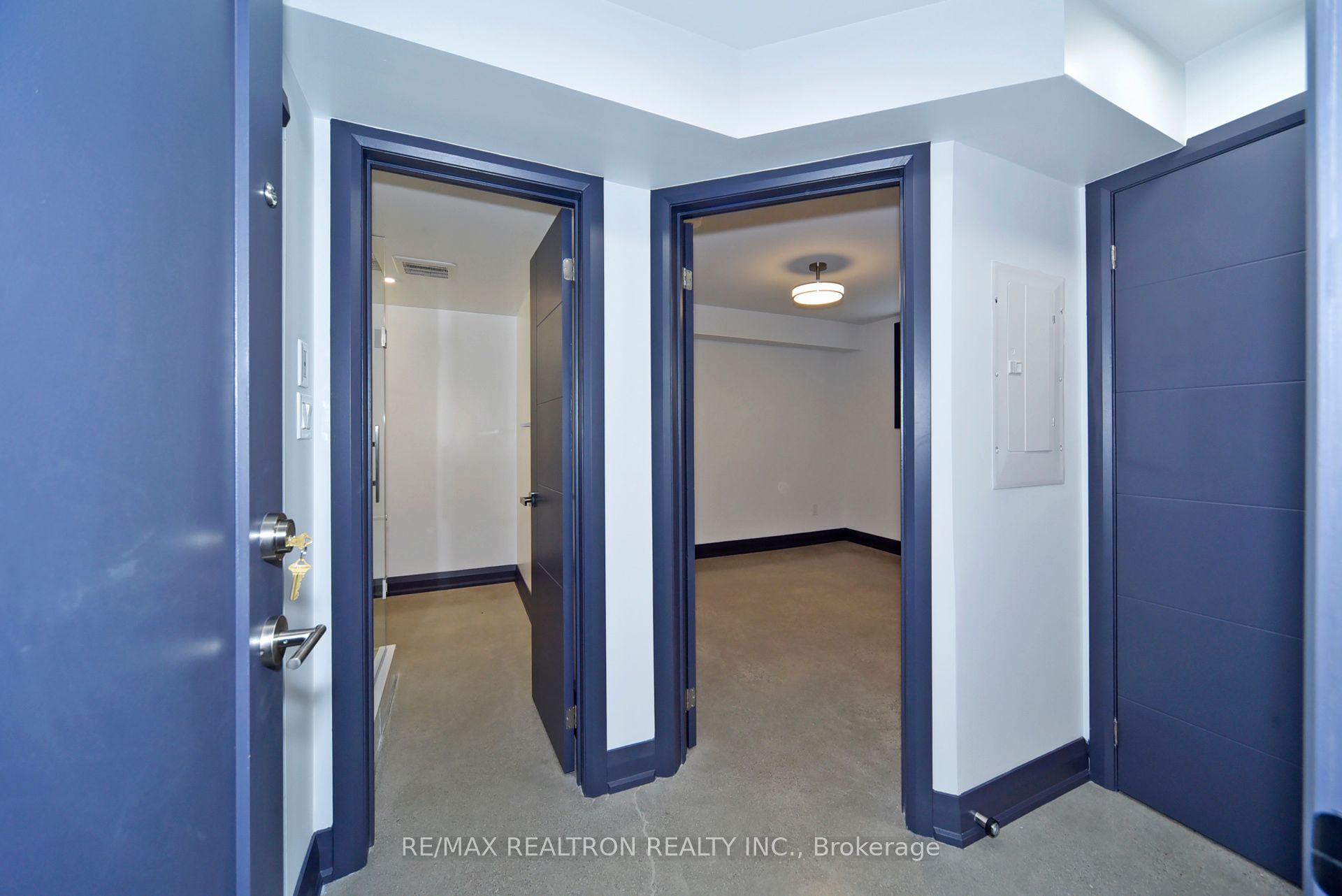 230 Boon Avenue 2, Toronto, ON M6E 3Z8 photo 2