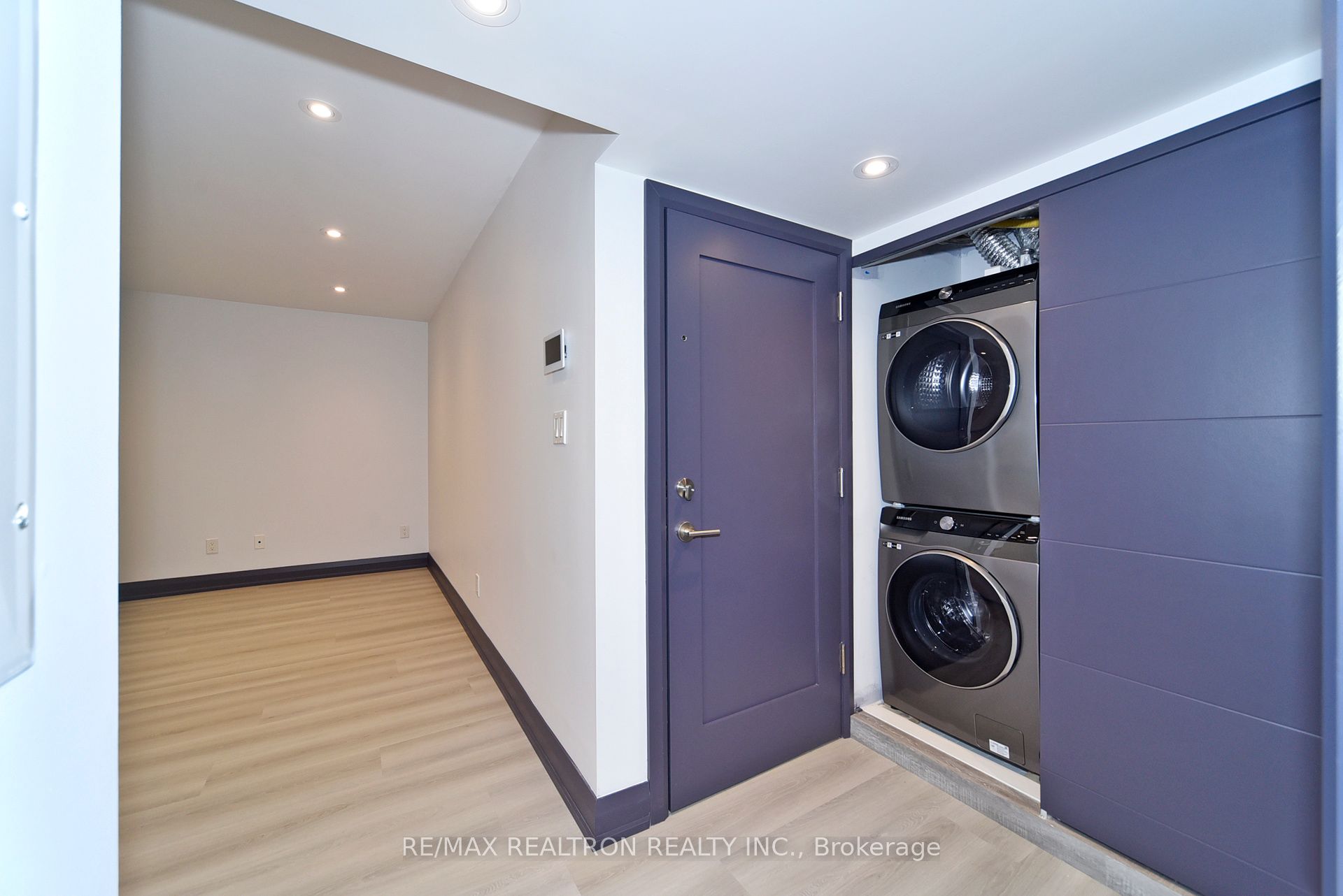 230 Boon Avenue 4, Toronto, ON M6E 3Z8 photo 4