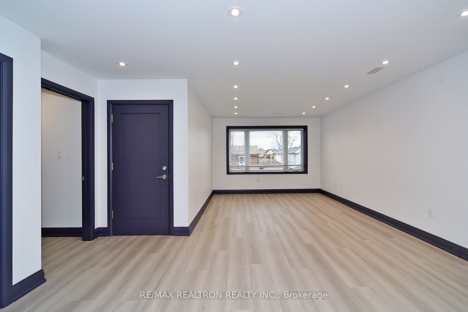 230 Boon Avenue 5, Toronto, ON M6E 3Z8 photo 5