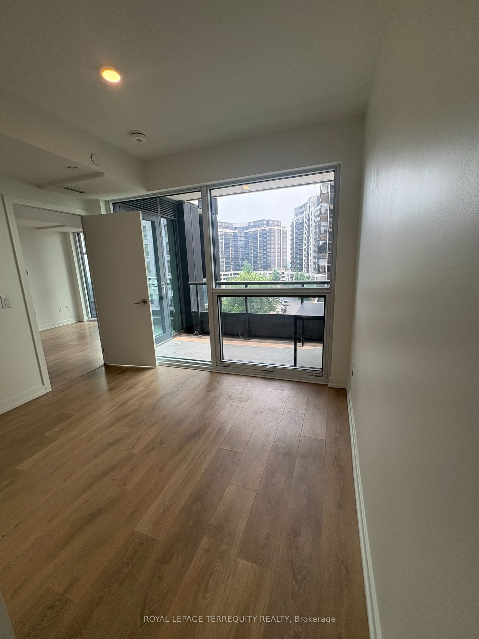1100 SHEPPARD Avenue W 709, Toronto, ON M3K 0E4 photo 5