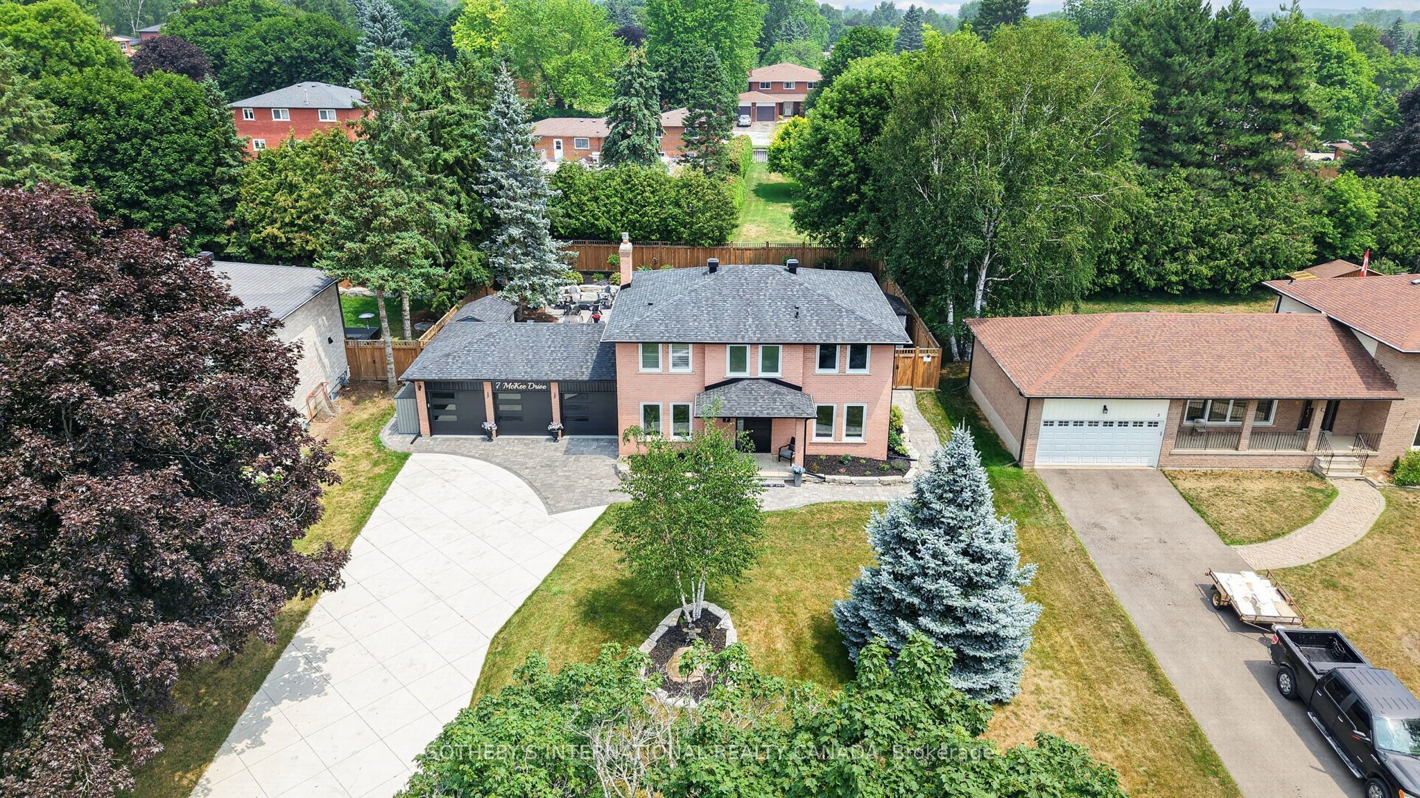 7 McKee Drive, Caledon, ON L7C 1G8 photo 2