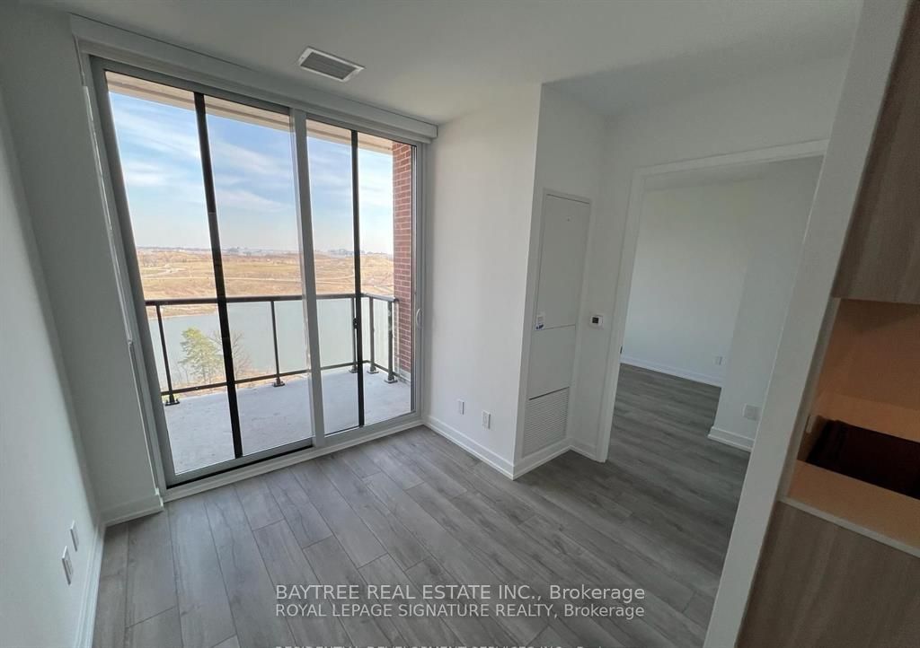 3100 Keele Street 1107, Toronto, ON M3M 0E1 photo 5
