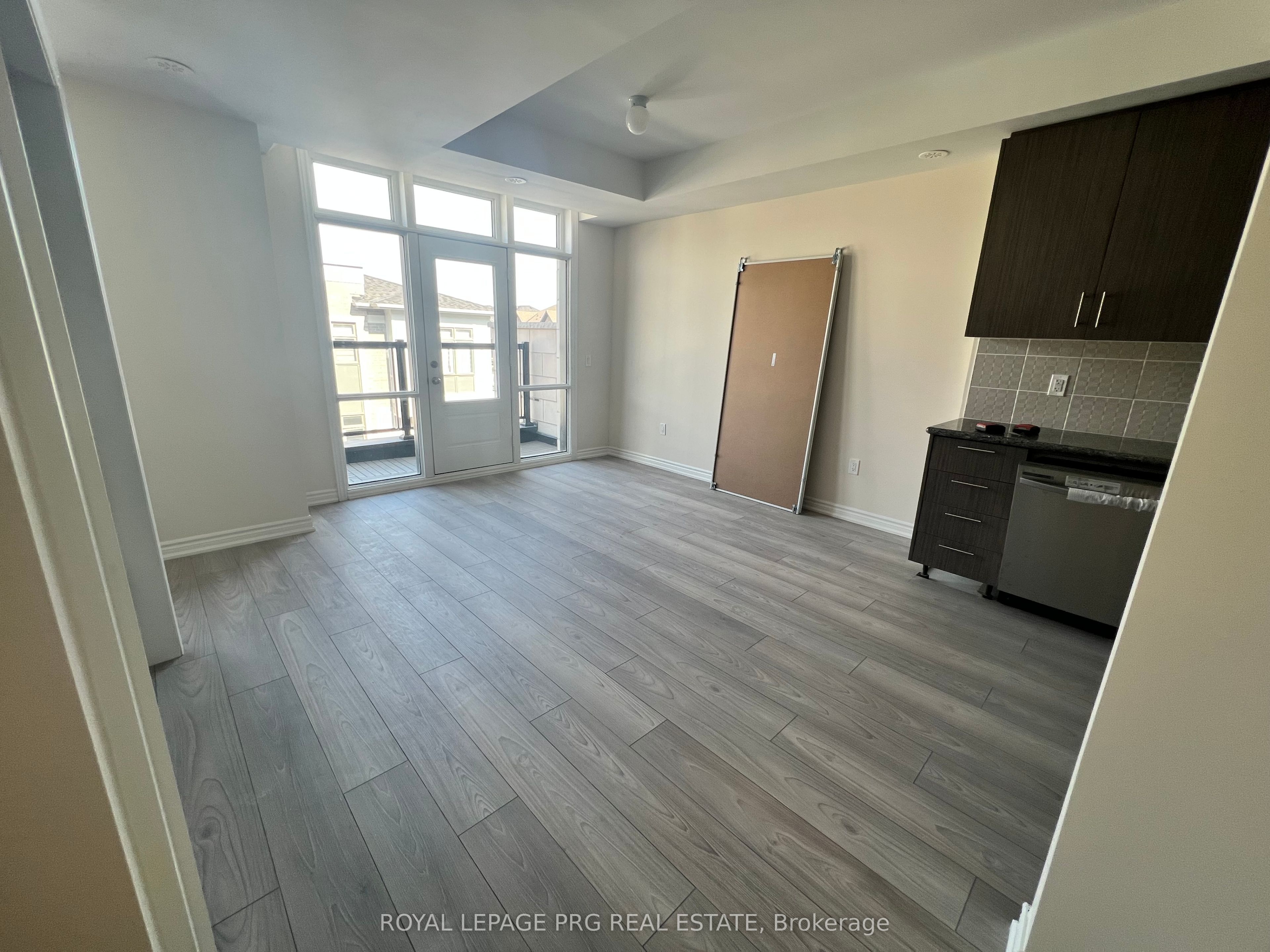 30 Halliford Place E 208, Brampton, ON L6P 4R1 photo 3