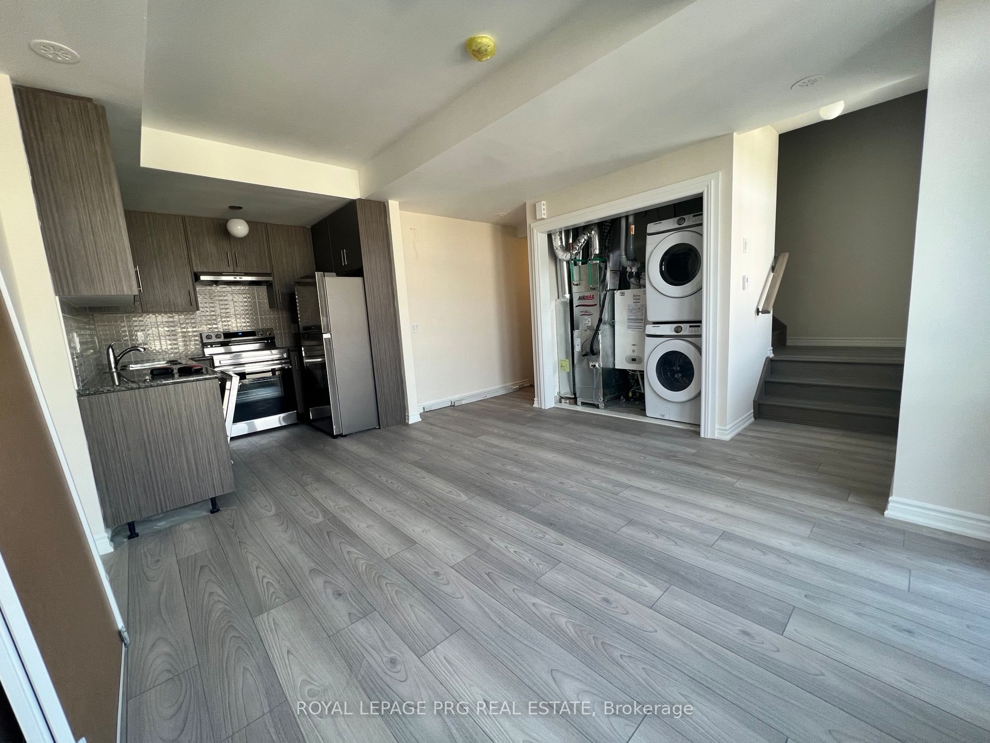 30 Halliford Place E 208, Brampton, ON L6P 4R1 photo 4