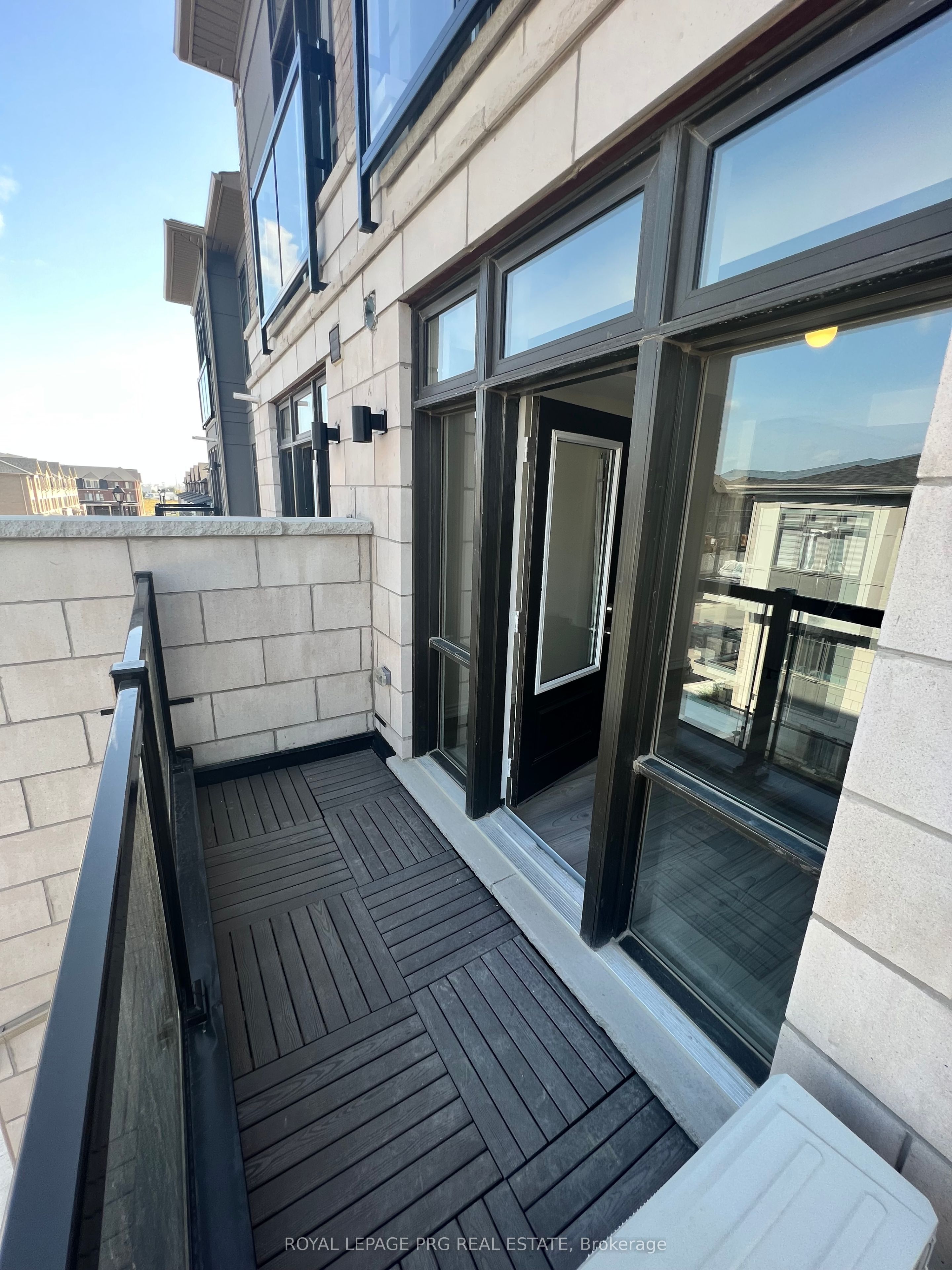 30 Halliford Place E 208, Brampton, ON L6P 4R1 photo 5