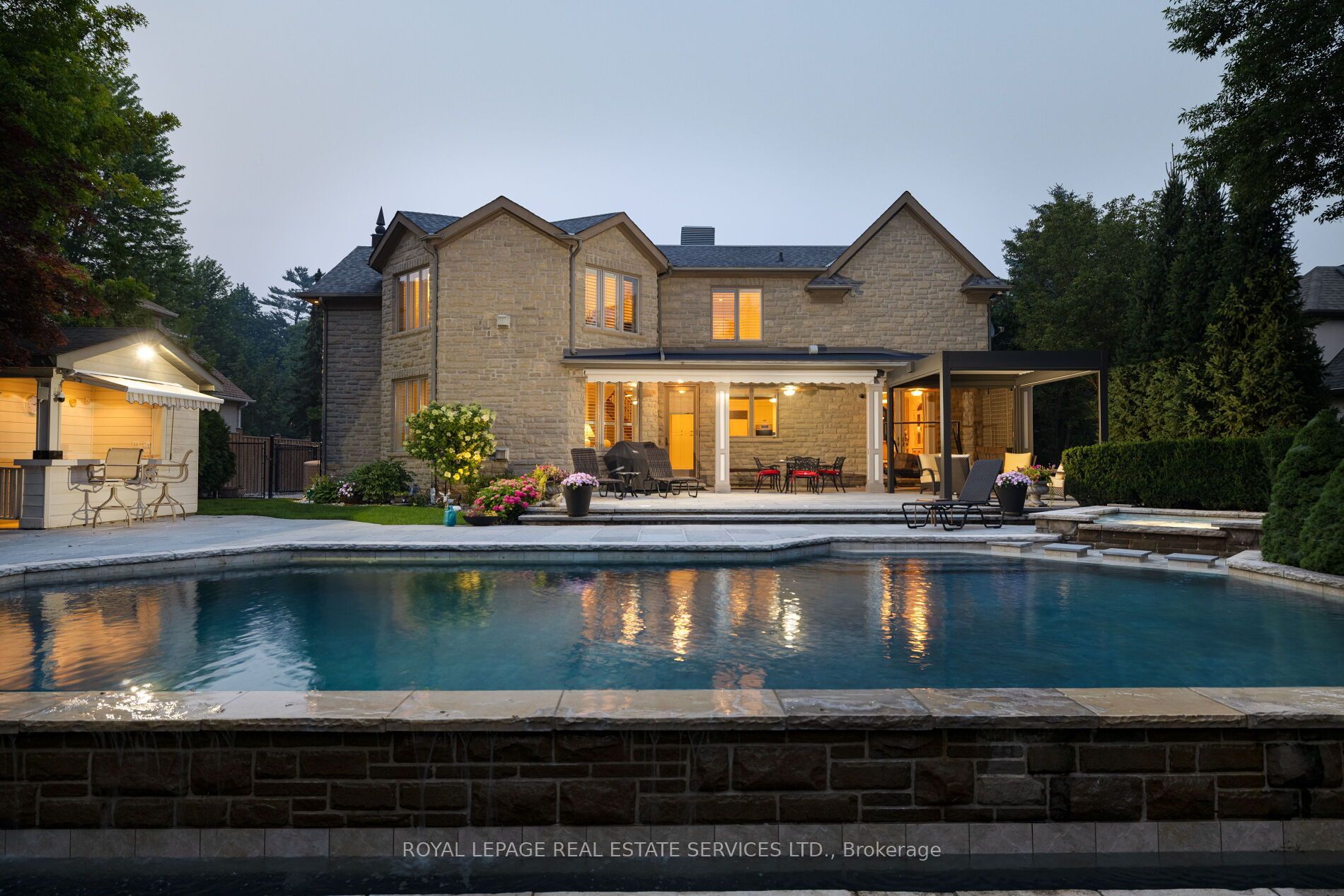 70 Shorewood Place, Oakville, ON L6K 3Y4 photo 2